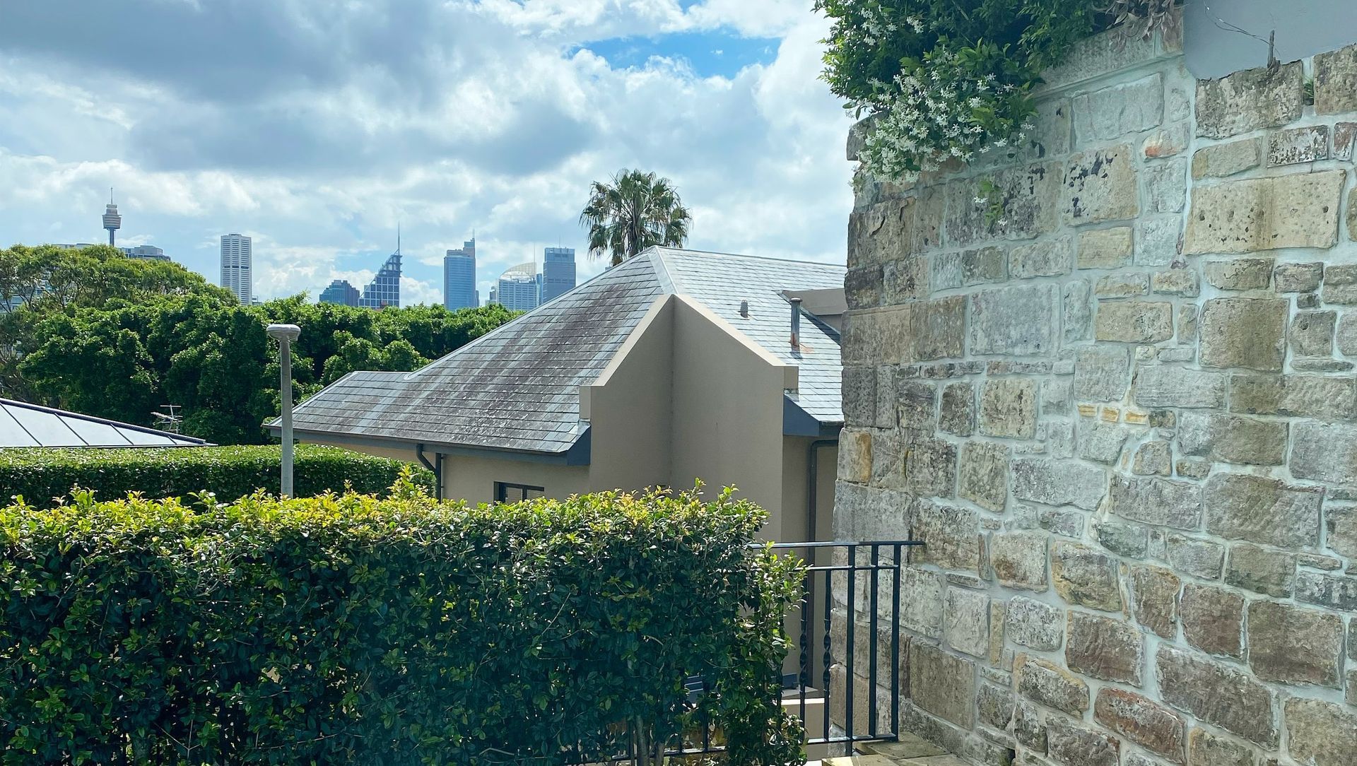 ##The Darling House banner