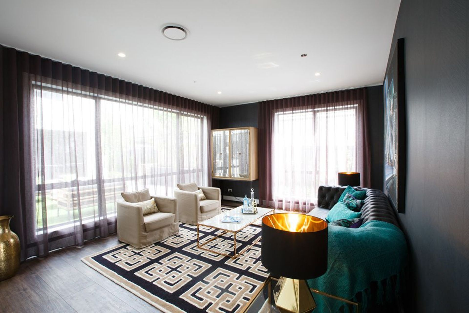 Aria Display Home
