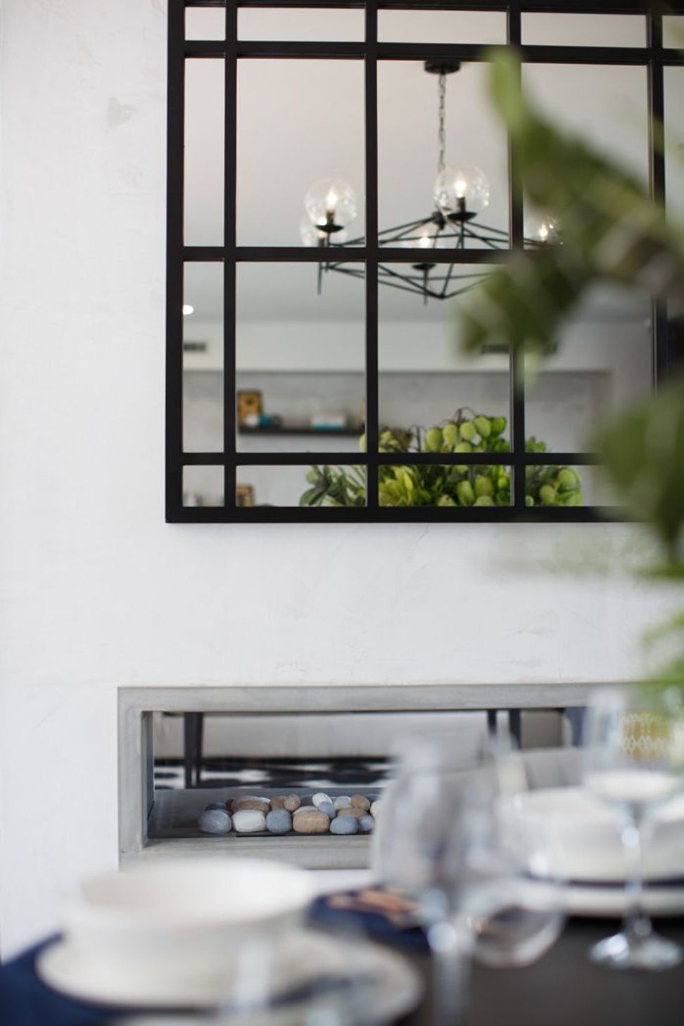Aria Display Home