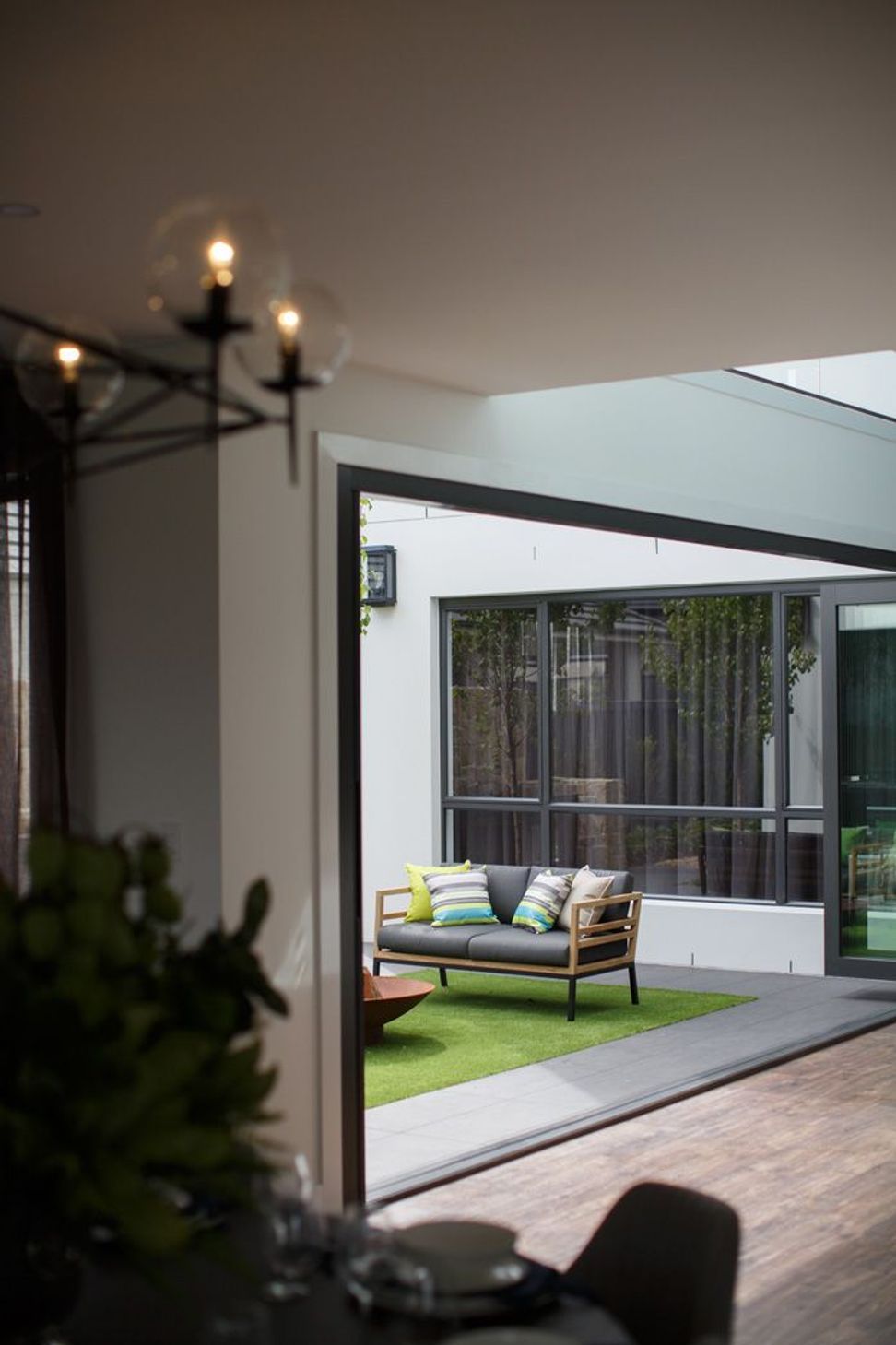 Aria Display Home