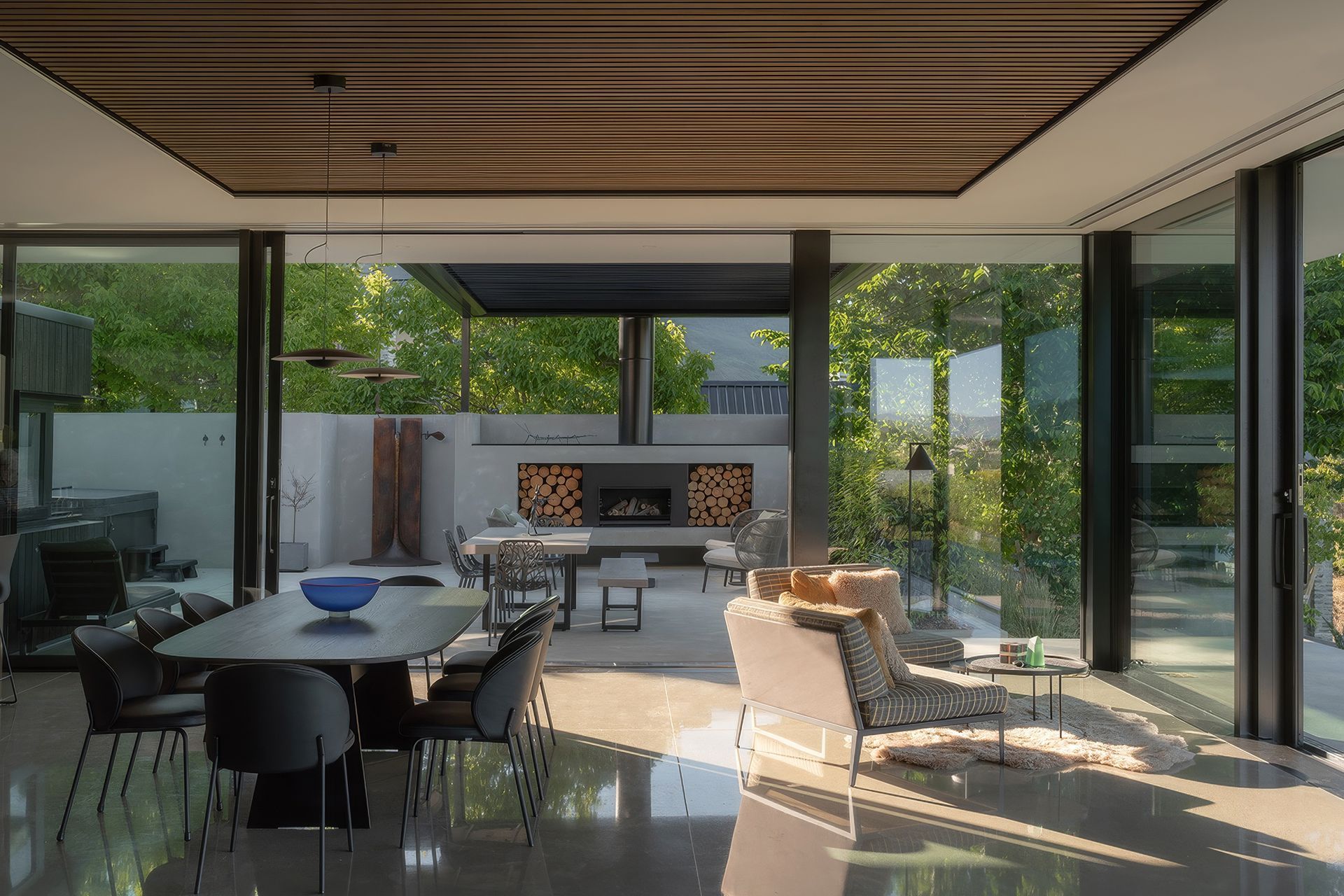 Bramble-CloseCondon-Scott-Architectsdining-1-upscaled-by-Replicate.jpg
