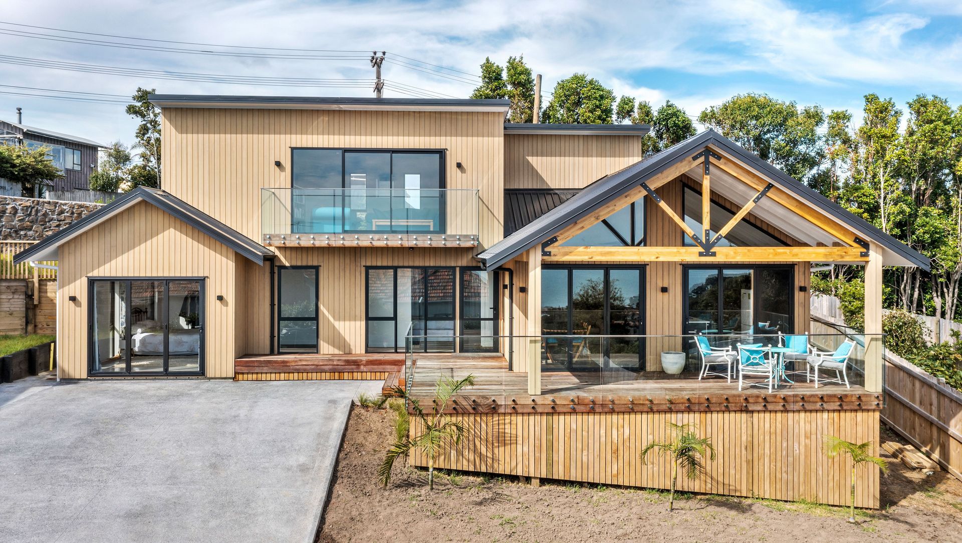 Vipond Rd, Stanmore Bay banner