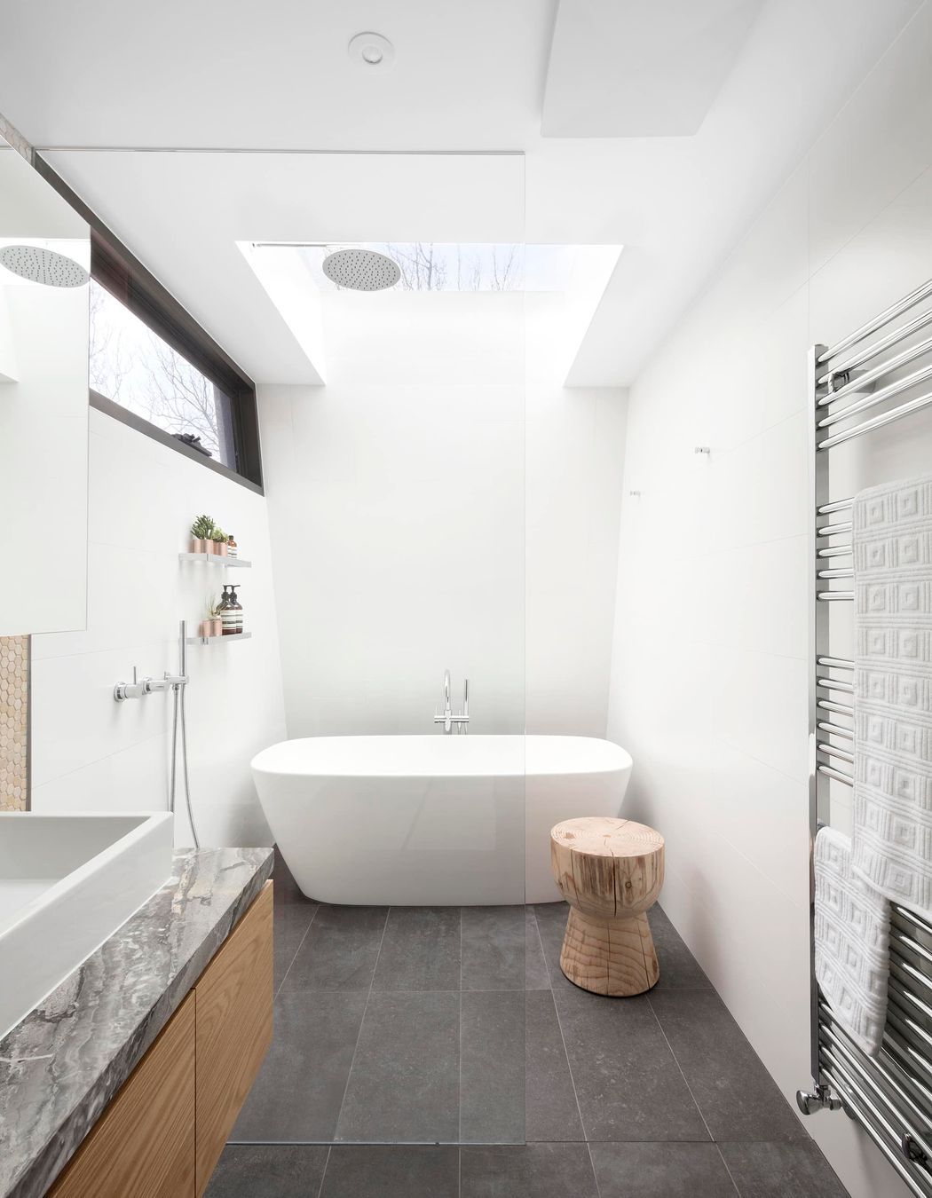 PHOTOGRAPHER : Dianna Snape