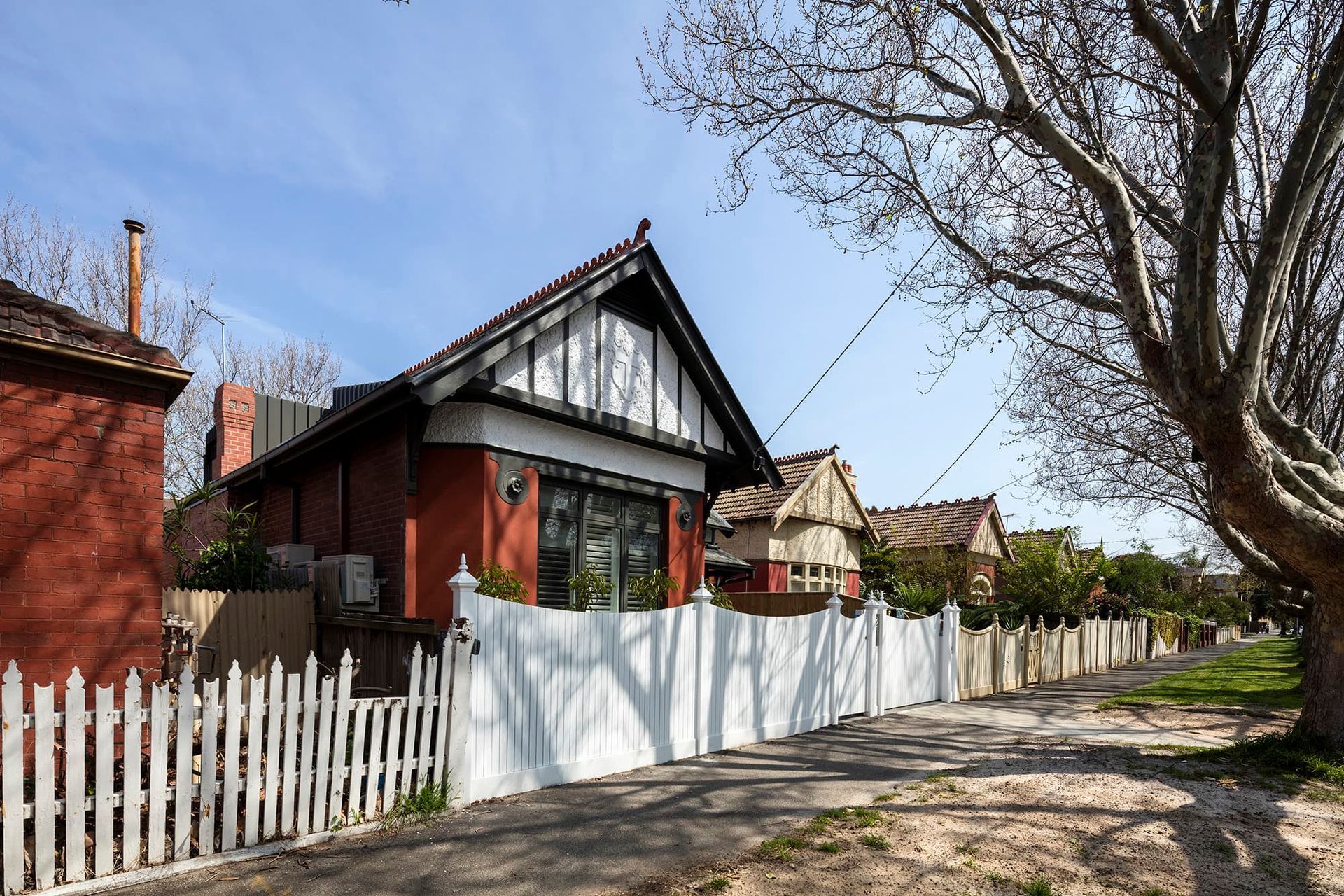 PHOTOGRAPHER : Dianna Snape