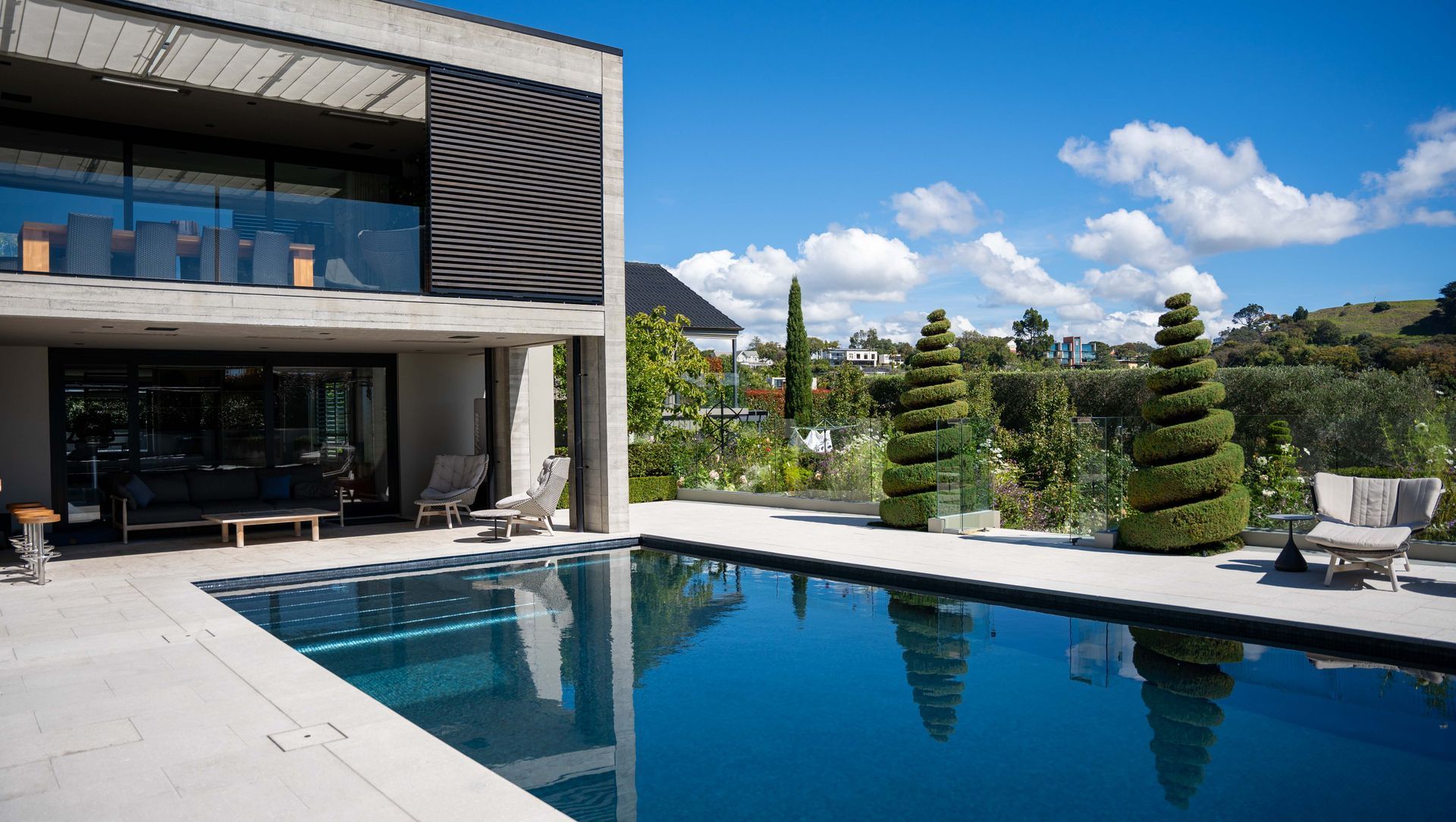 Fully tiled mosaic pool banner