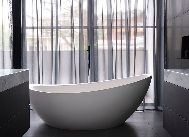 Weir House - Sheers Curtains and External Venetians - Kew