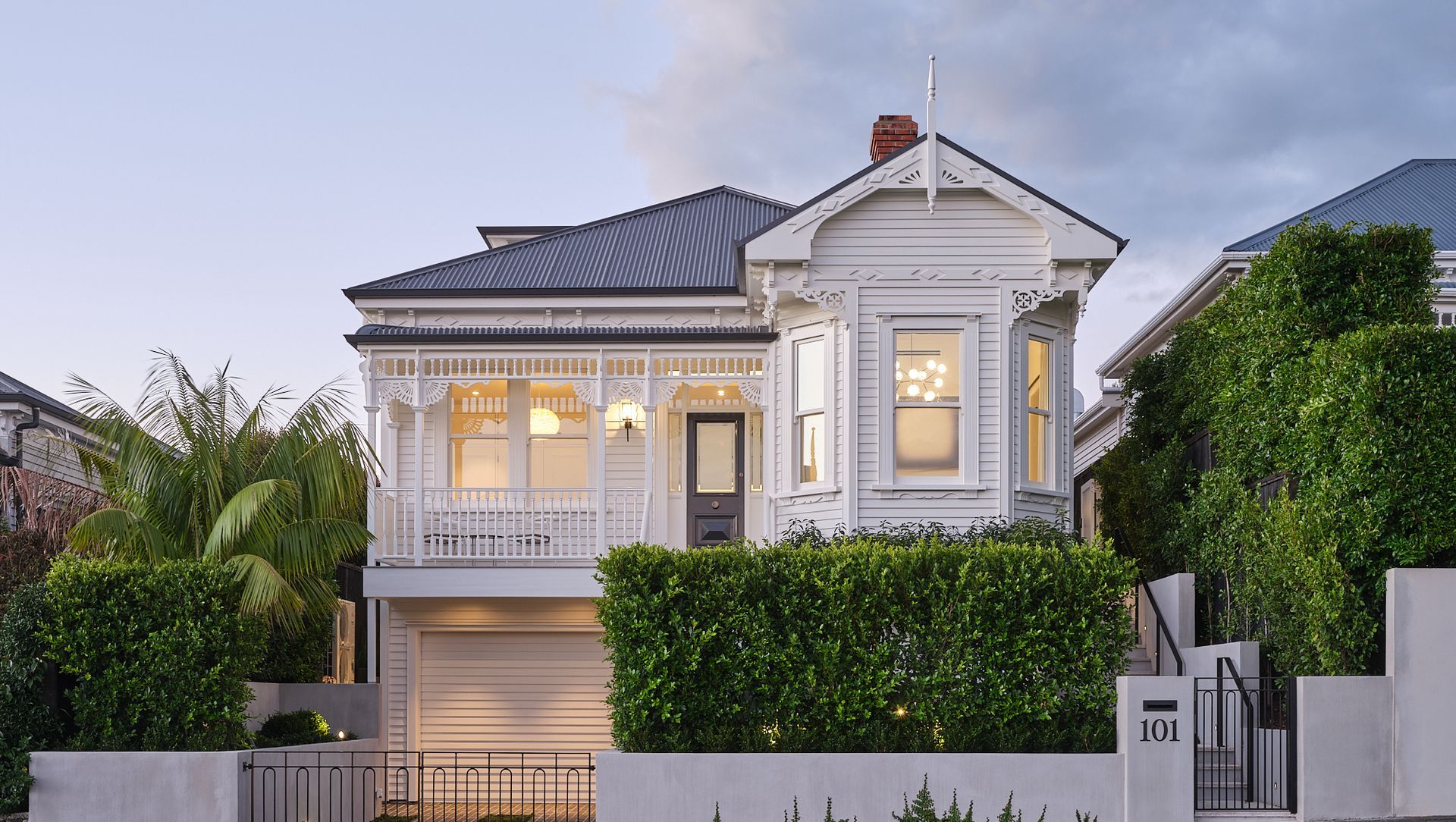 Modern History banner