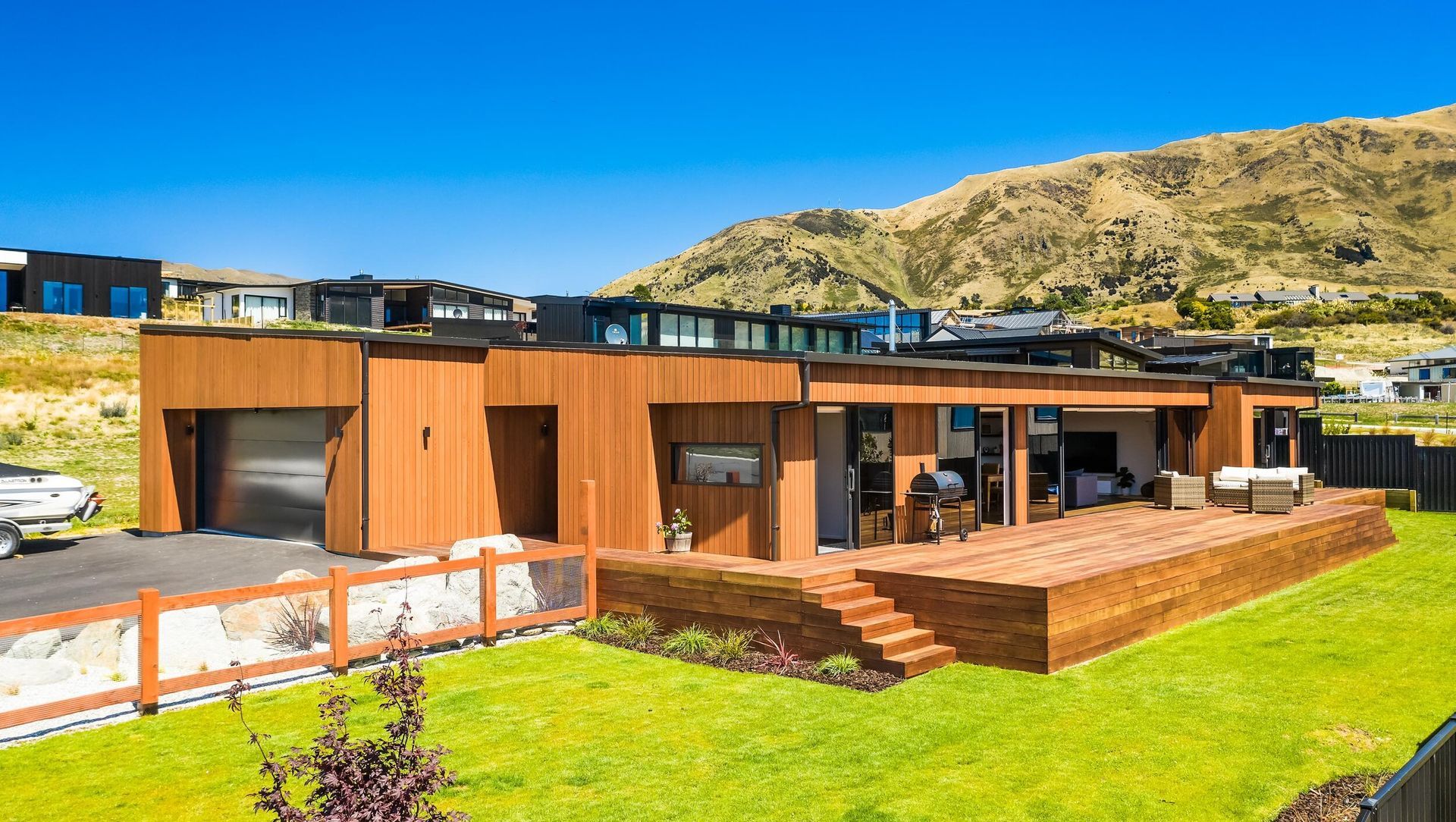 Sapphire Springs banner