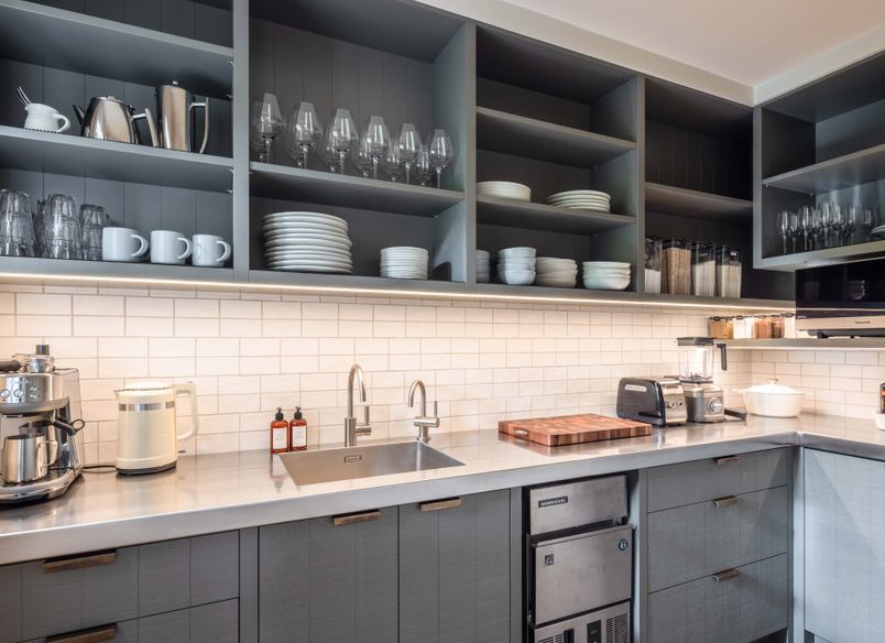 Euchre Lodge - Black Barn Luxury Retreat