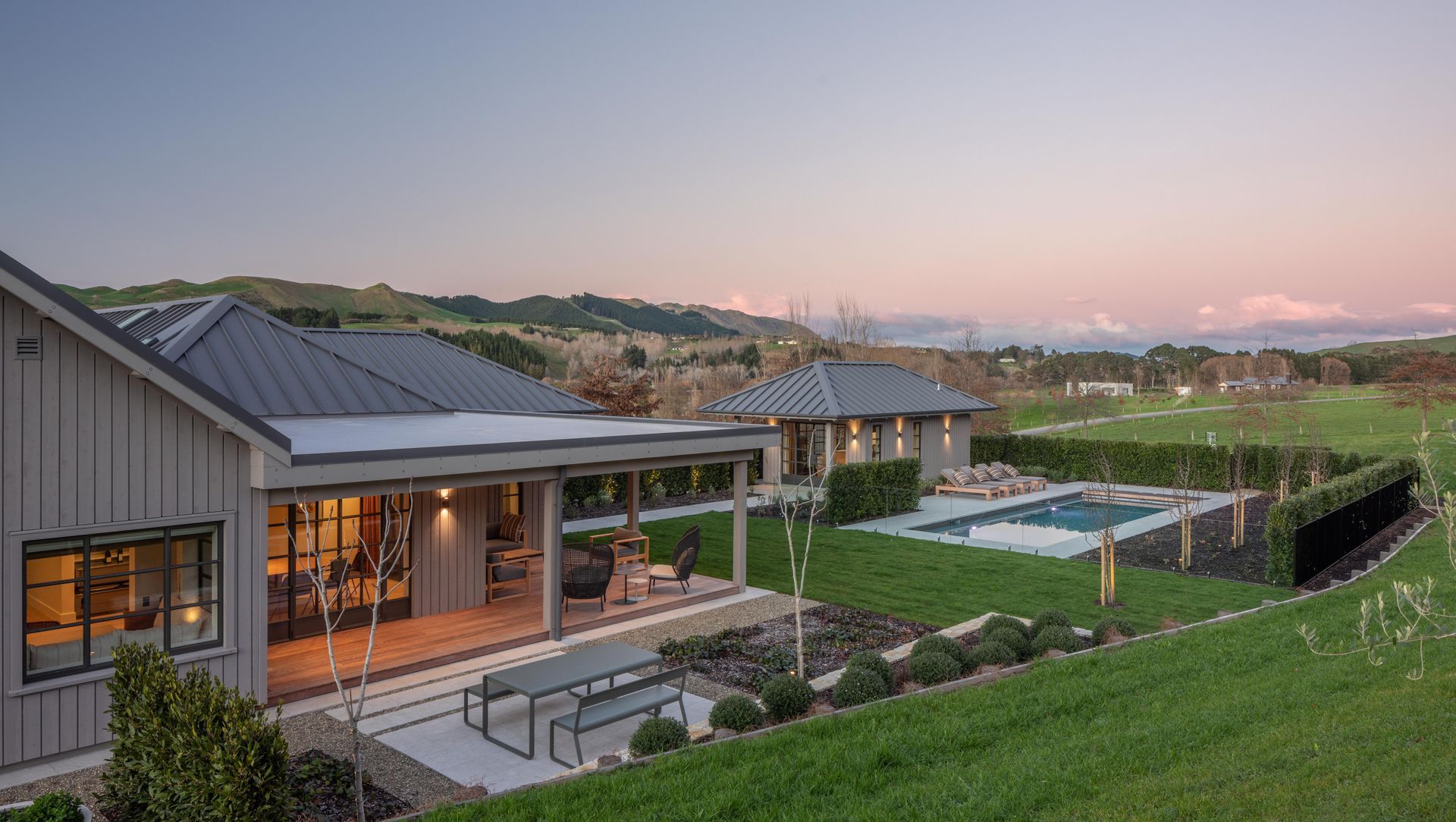 Euchre Lodge - Black Barn Luxury Retreat banner