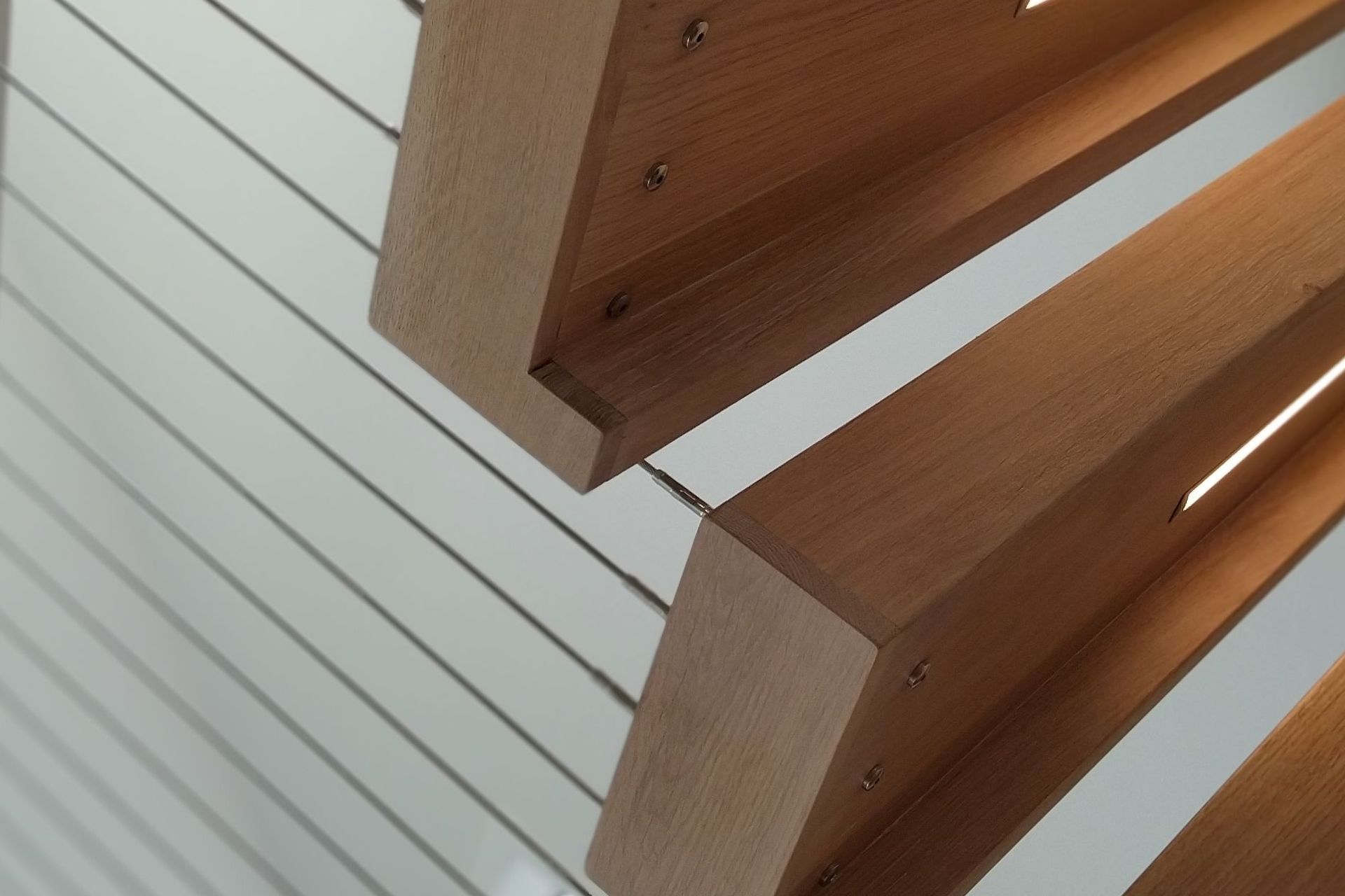 Floating stairs - residential wire balustrade infil