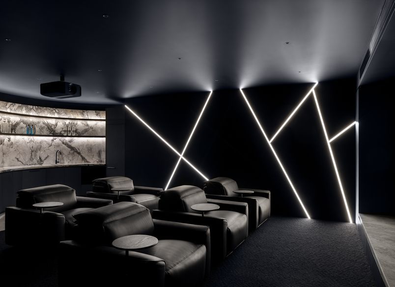 Matteo x Trinity. The House of Curves.