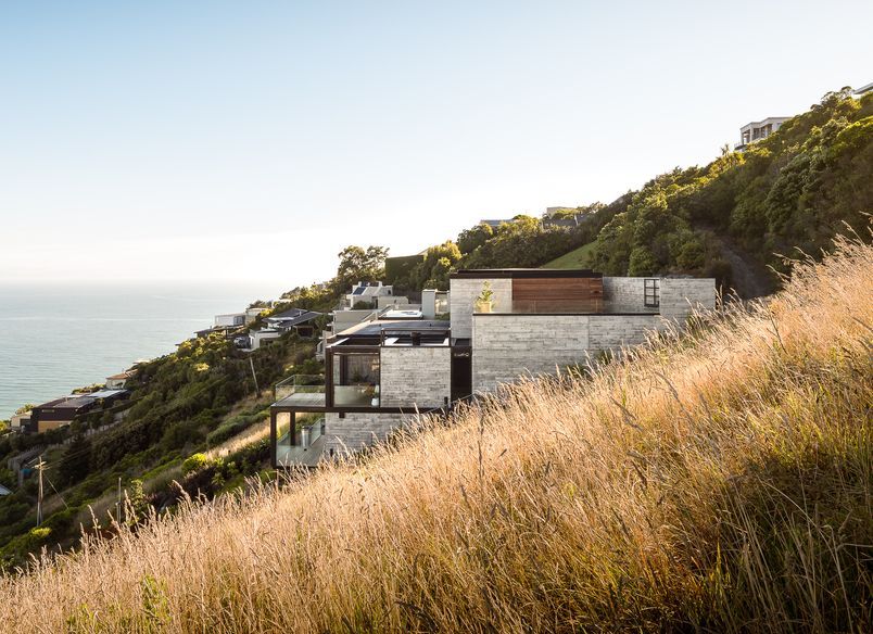 Scarborough Béton Brut: a dramatic in-situ concrete house