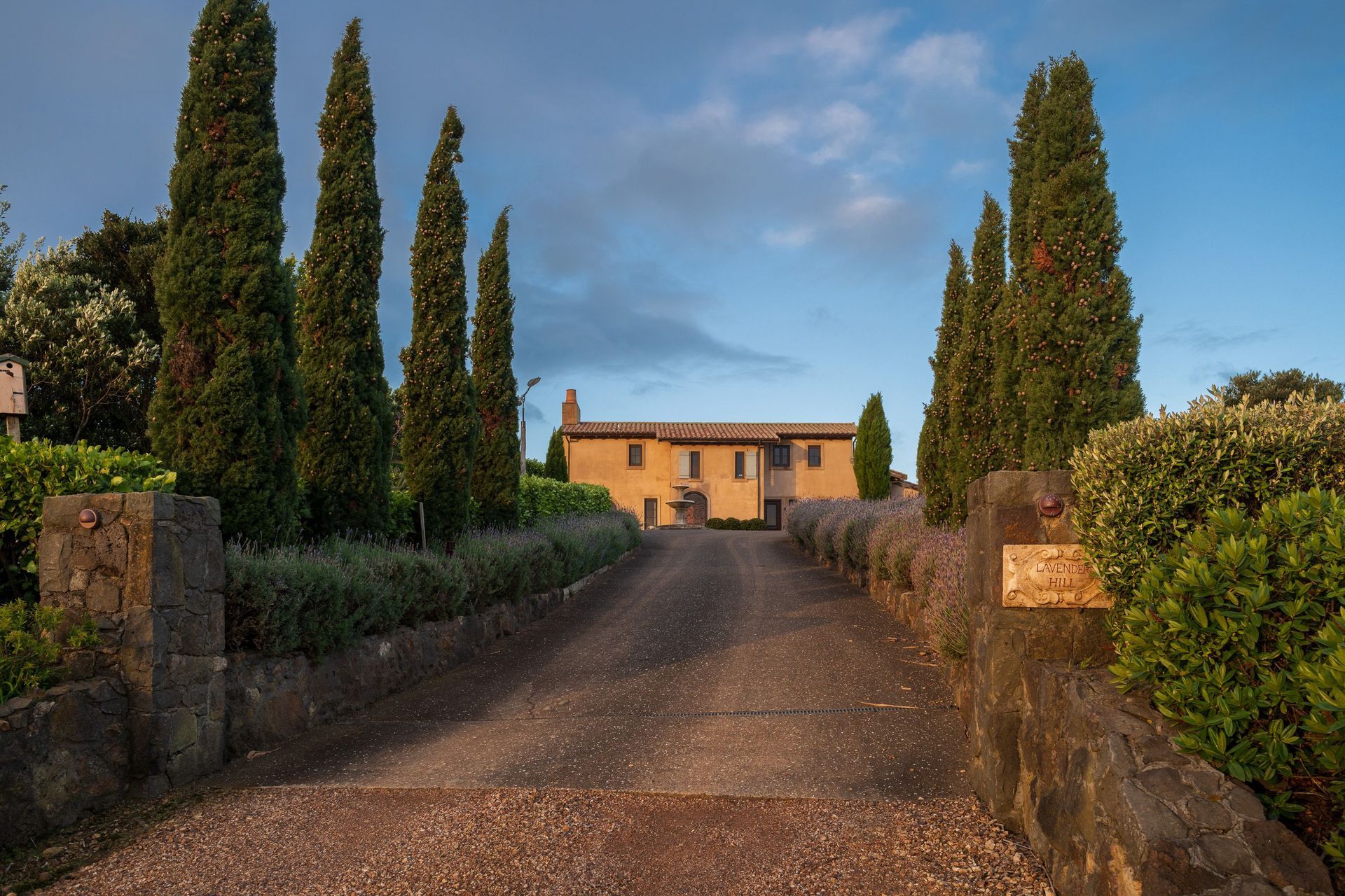 The Luxurious Tuscan Style Villa, Lavender Hill, on Waiheke Island