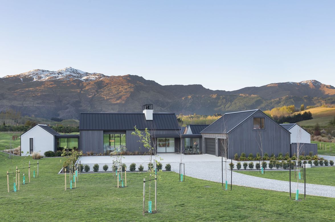 Lower Shotover Road House