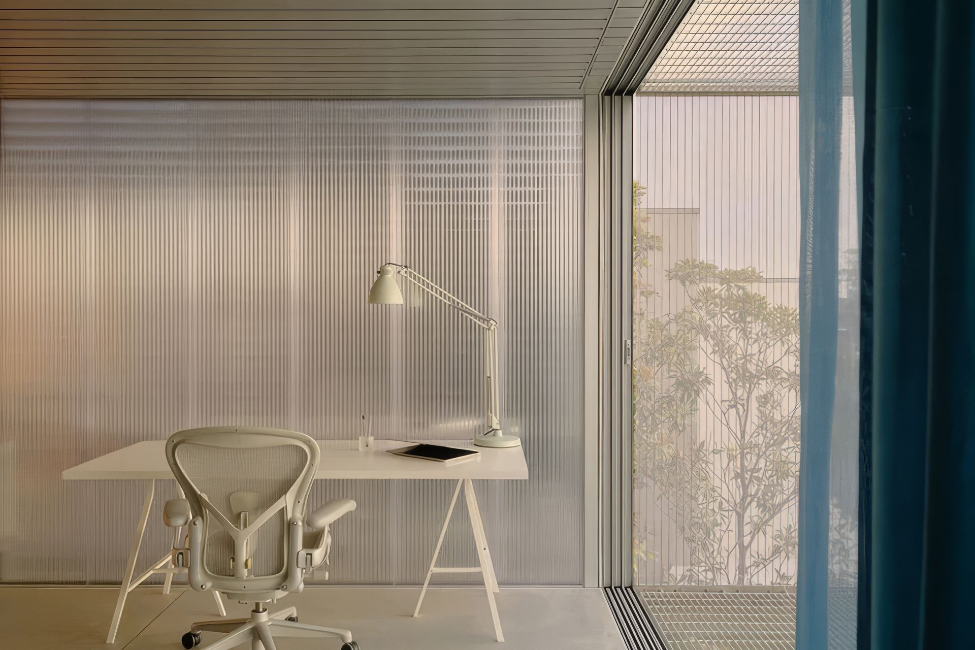 NKDBONDI715WEB-2-800-6d77eacd-ap-compressed-upscaled-by-Replicate.jpg