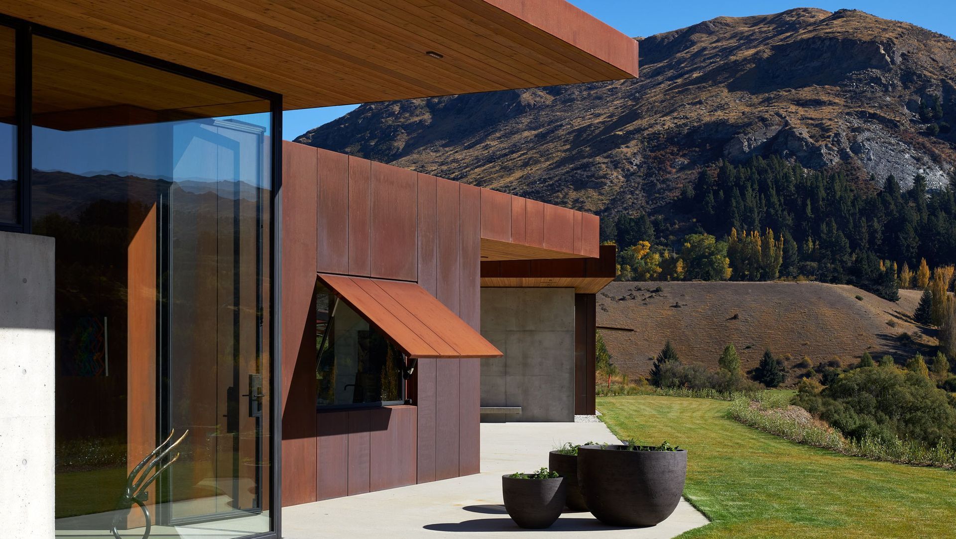 Pouaka Waikura Residence, Queenstown banner