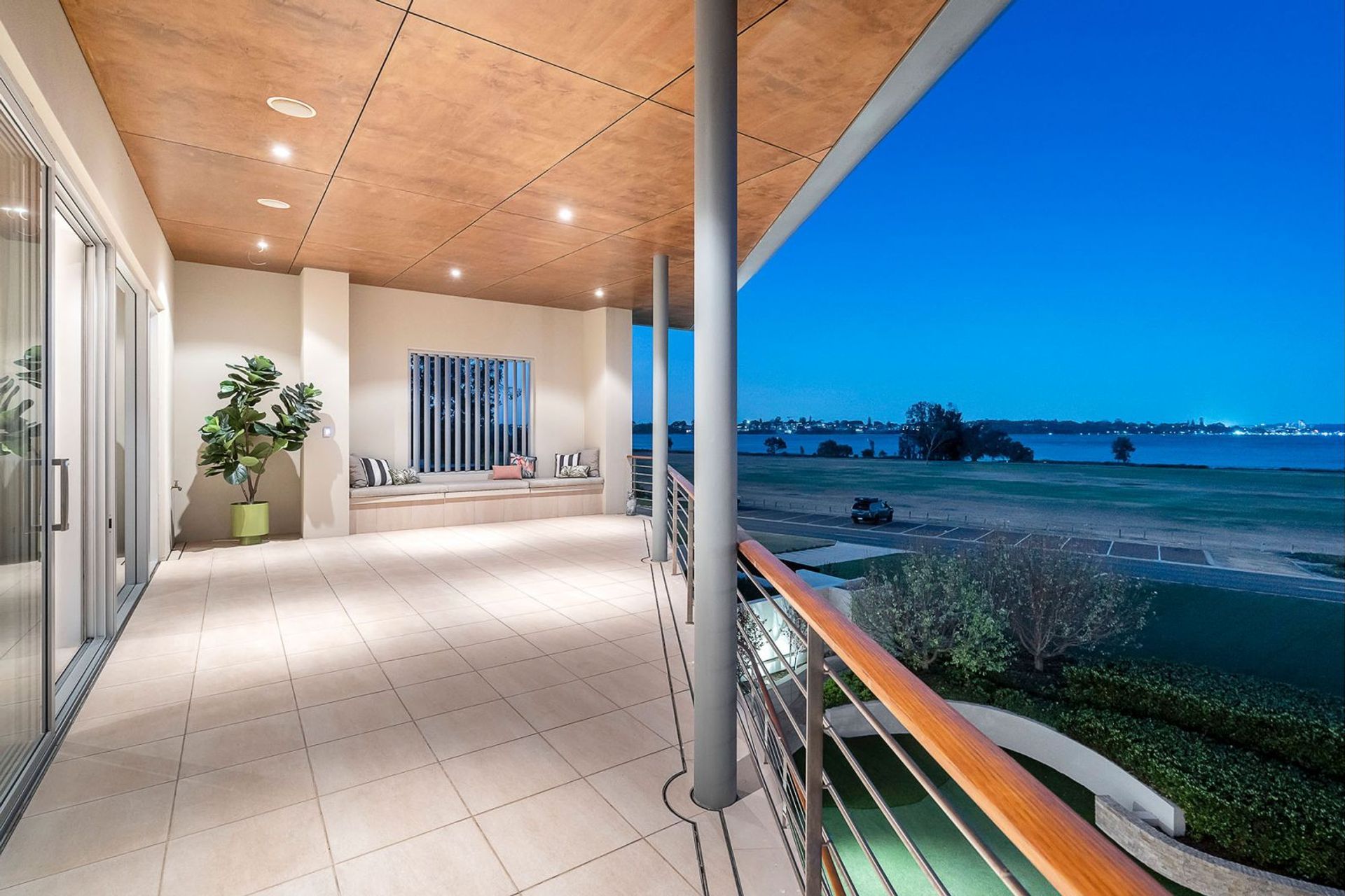 Prestige residence, Attadale WA