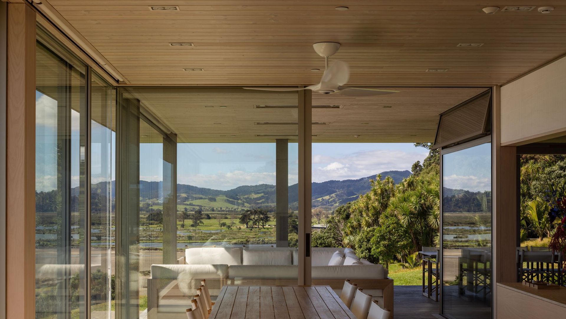 Bach 4, Gibbs Farm banner