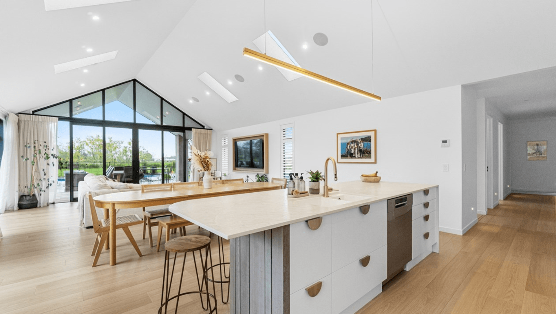 Sentinel Homes Hamilton & Waikato- Quick-Step Perspective Nature Flooring banner