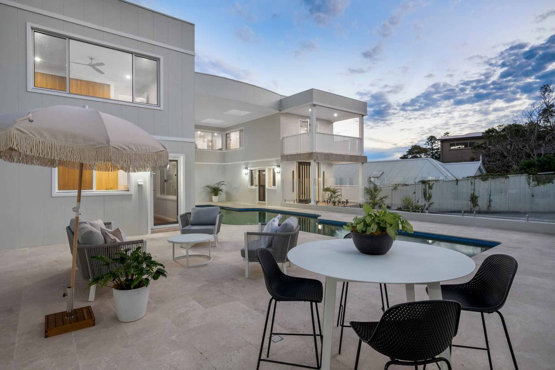 Bolton Point Residence - High End Residential