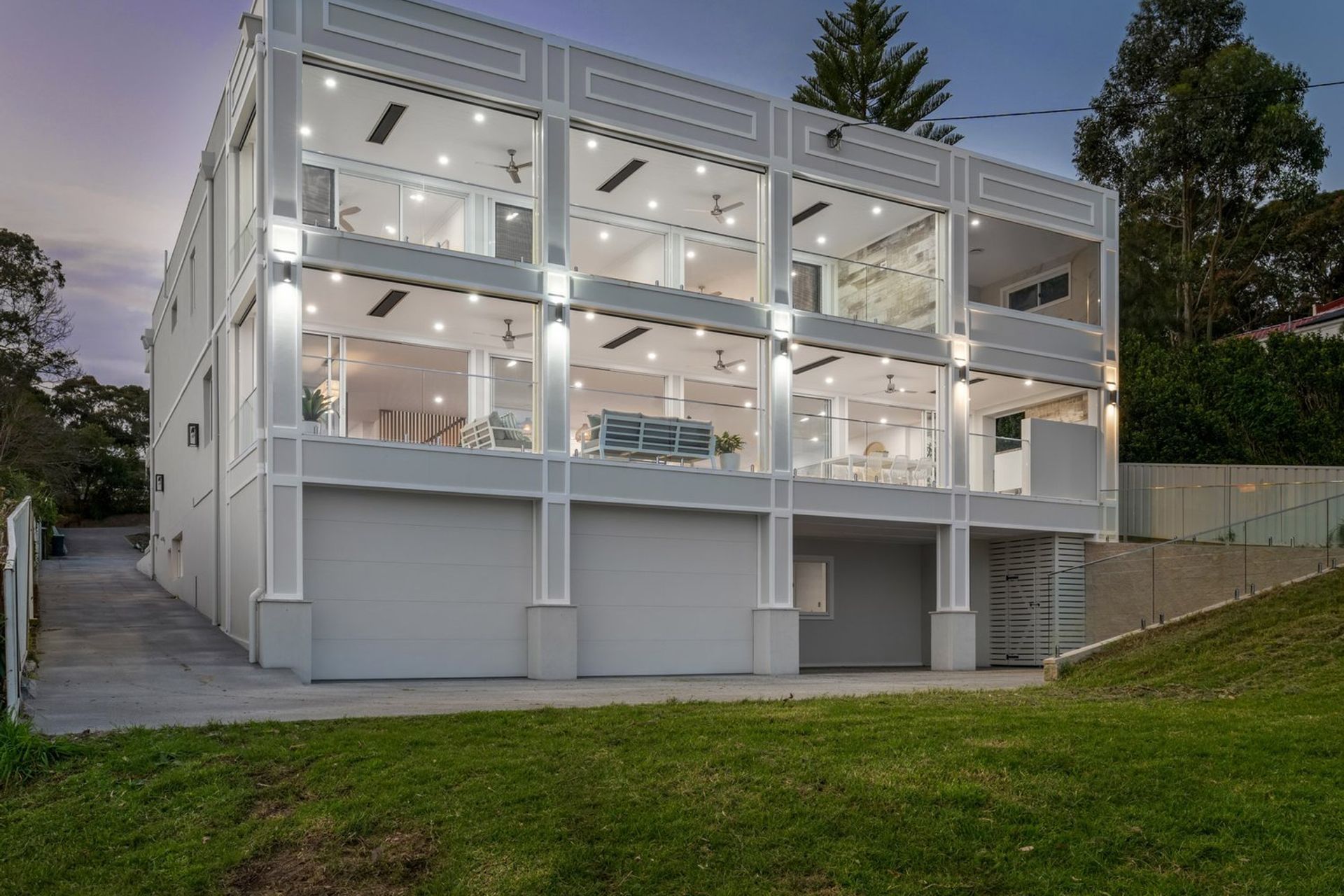 Bolton Point Residence - High End Residential