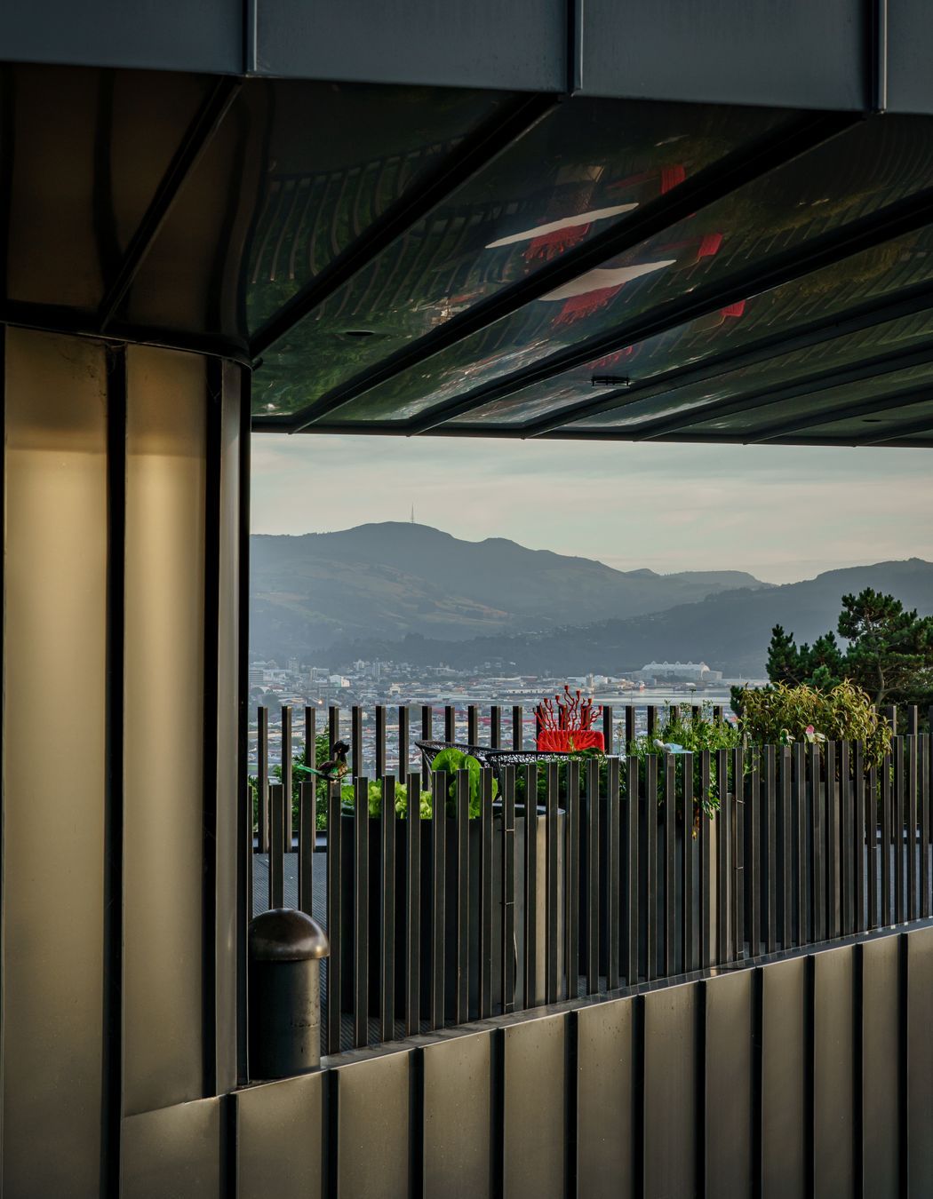 Cliffs Road Home - EURAMAX Ultra Matte Grey/Black