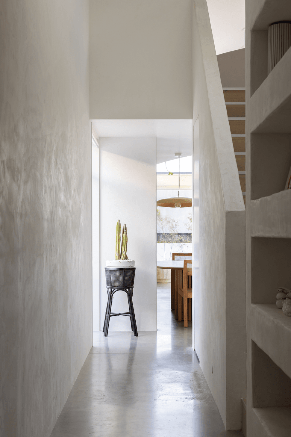 Lime plaster walls in 'Marble Sand'