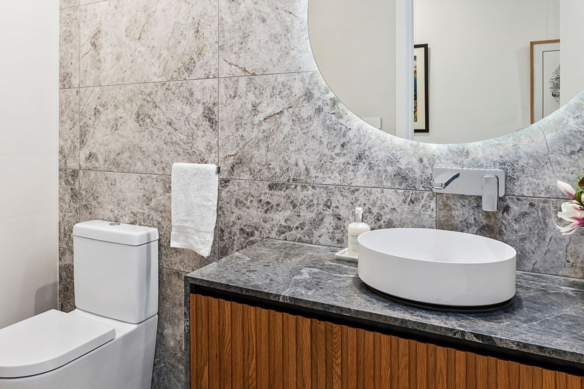 Manhattan Limestone | Chateau Architects + Builders