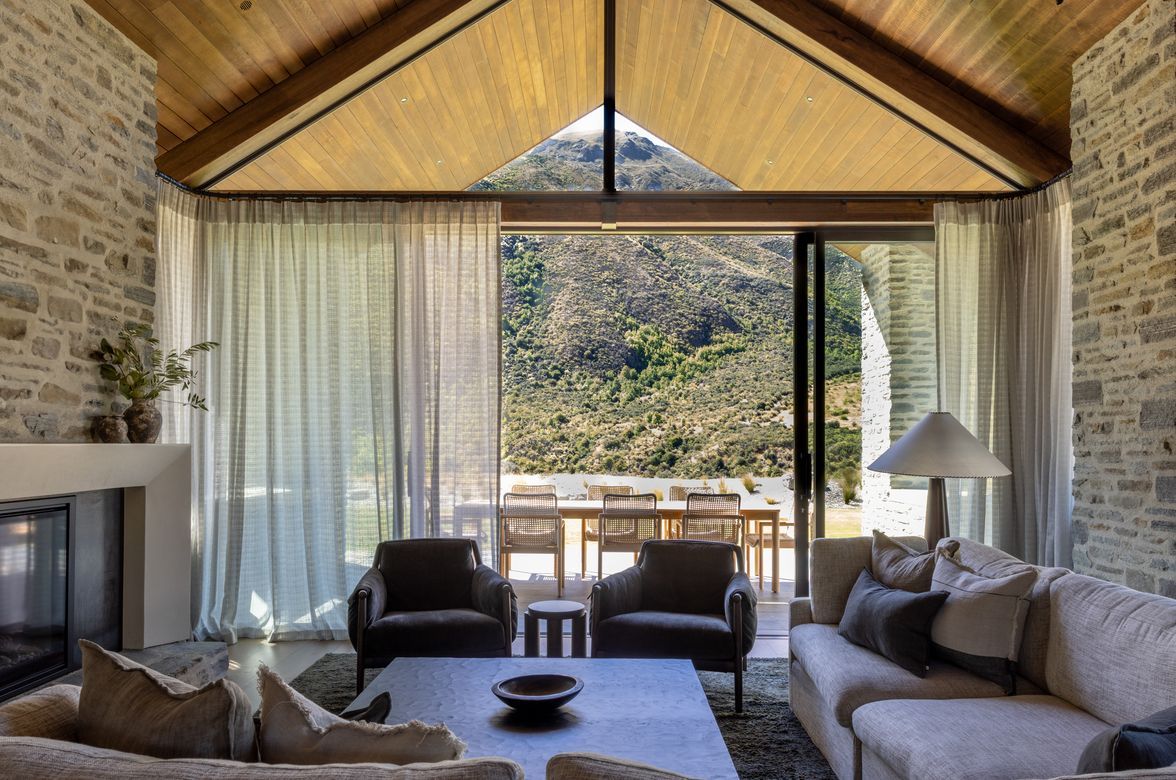 Toms Creek Residence