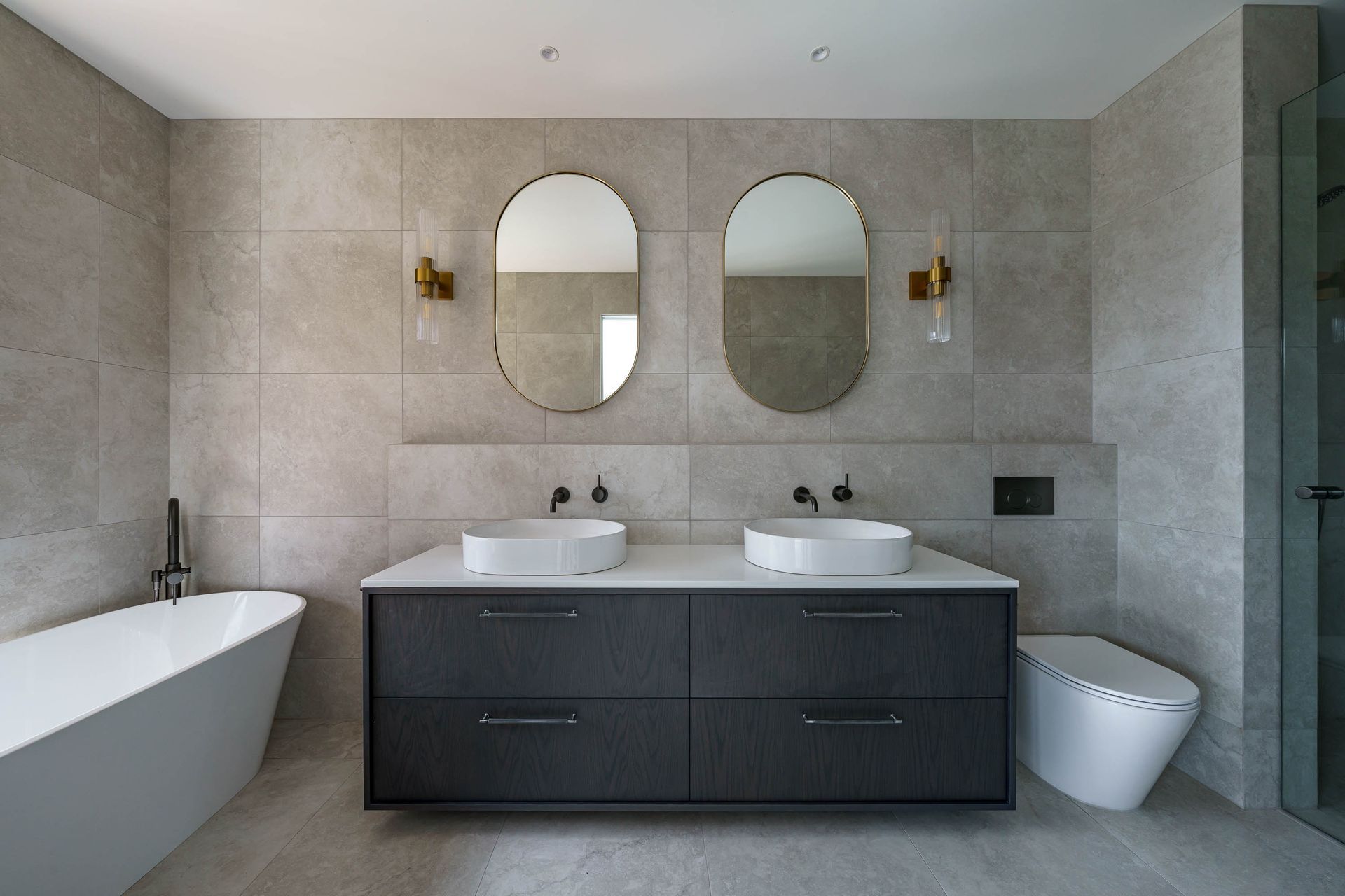 Warren-bathroom.jpg