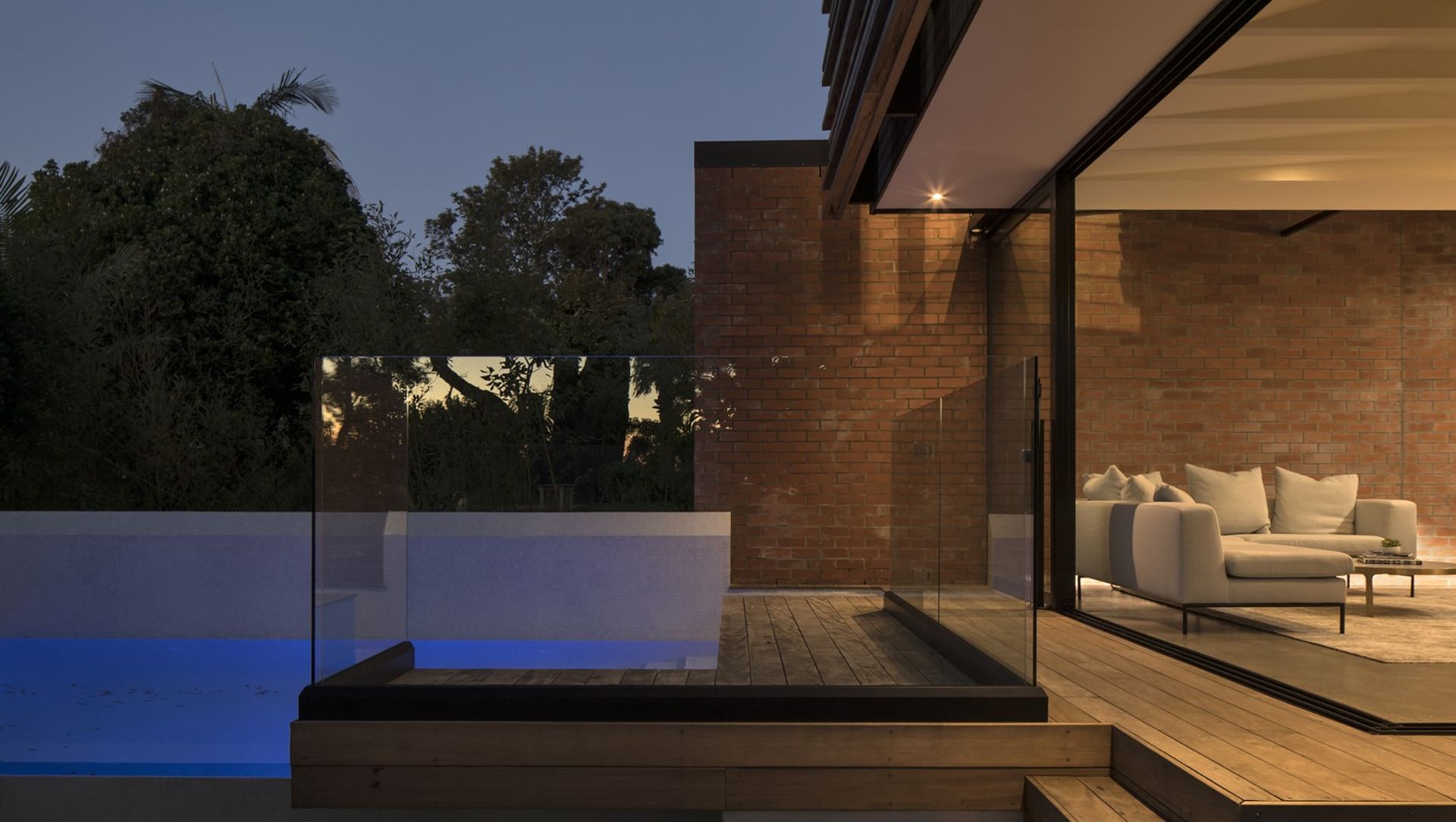 Villa to Glass Box banner