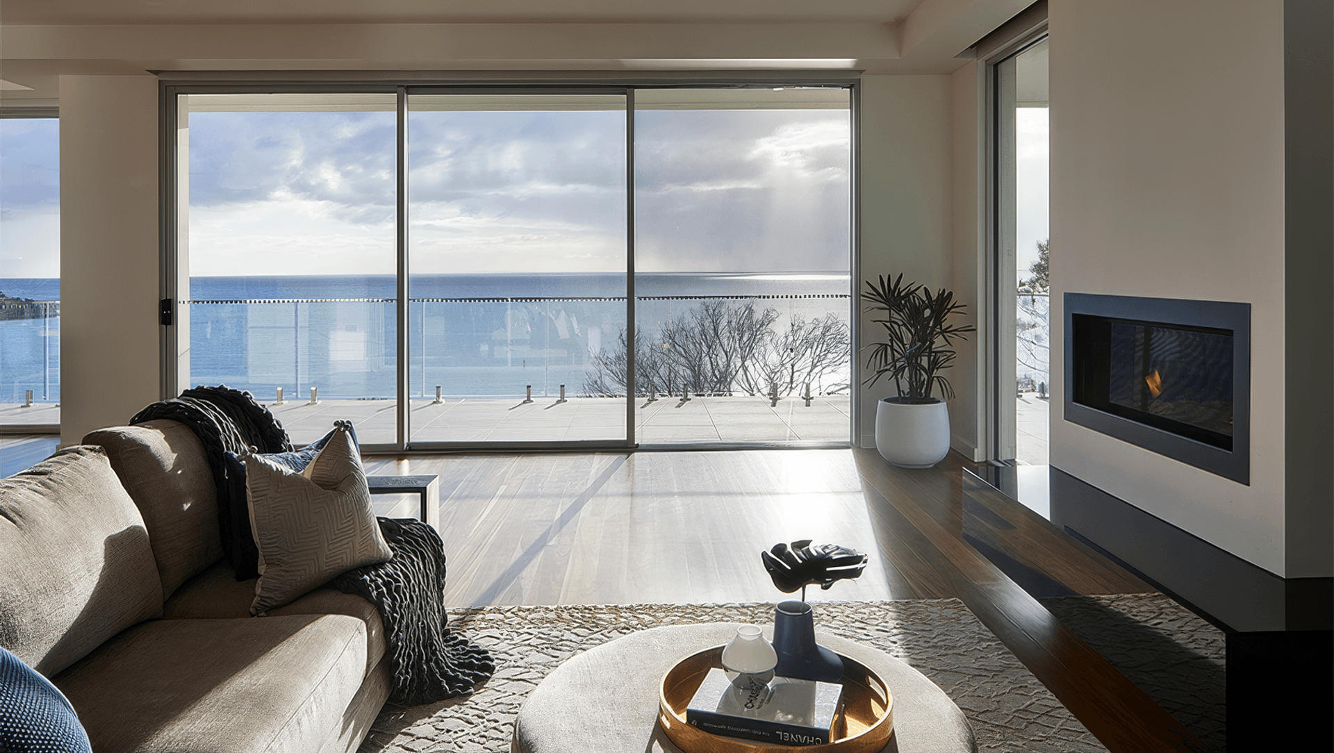 Contemporary Clifftop banner