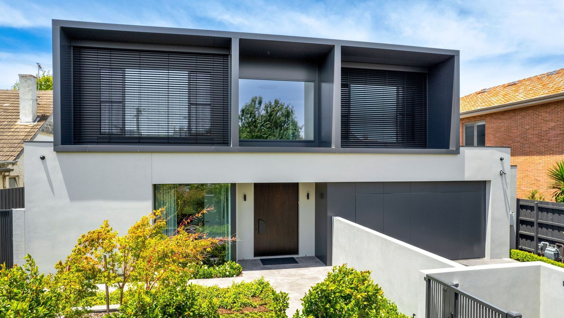 Modern Luxury Living banner