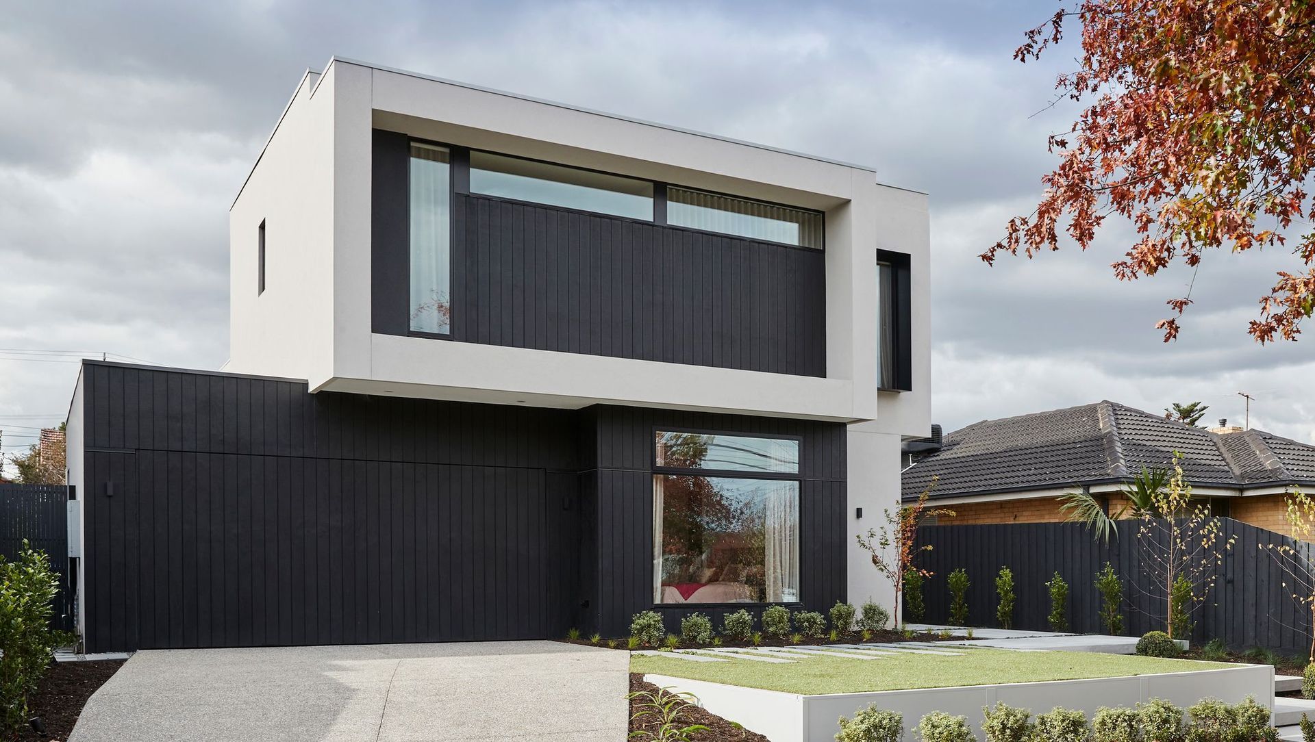 Aura Residence banner