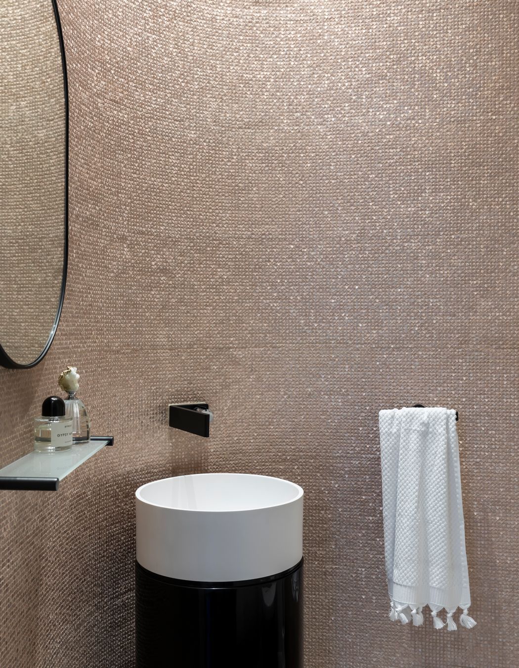 Chateau Architects + Builders | Crystal Pools | Green Coast Landscapers | Think Outside Gardens | One Four Interiors