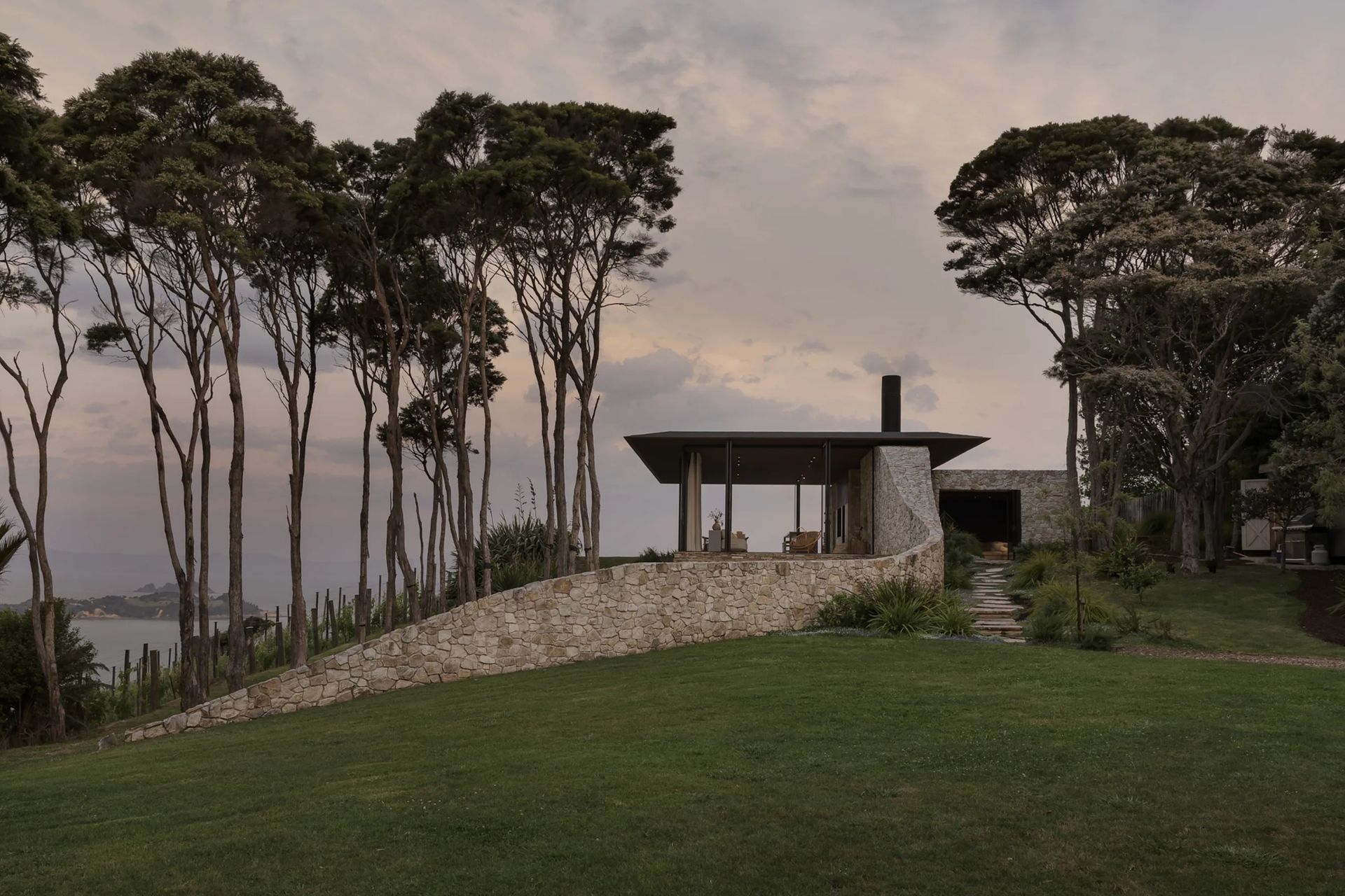 waiheke-house-hero-ap-compressed.jpg