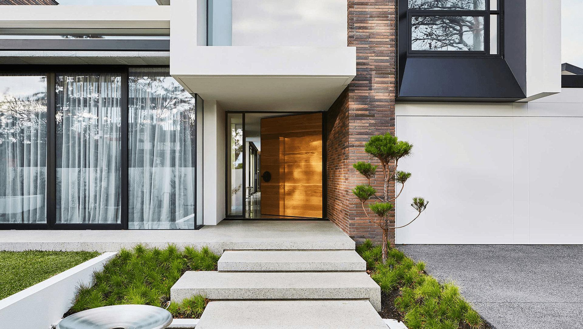 Hoyt Residence banner