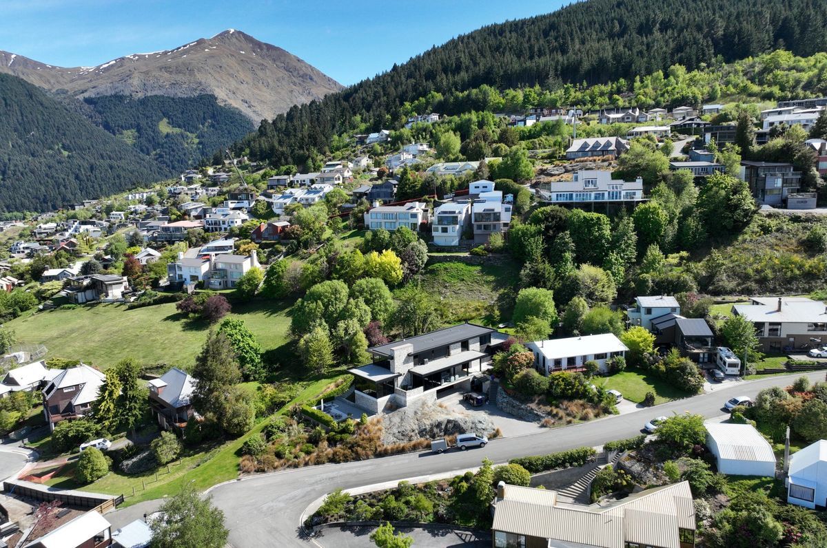 10 Wakatipu Heights