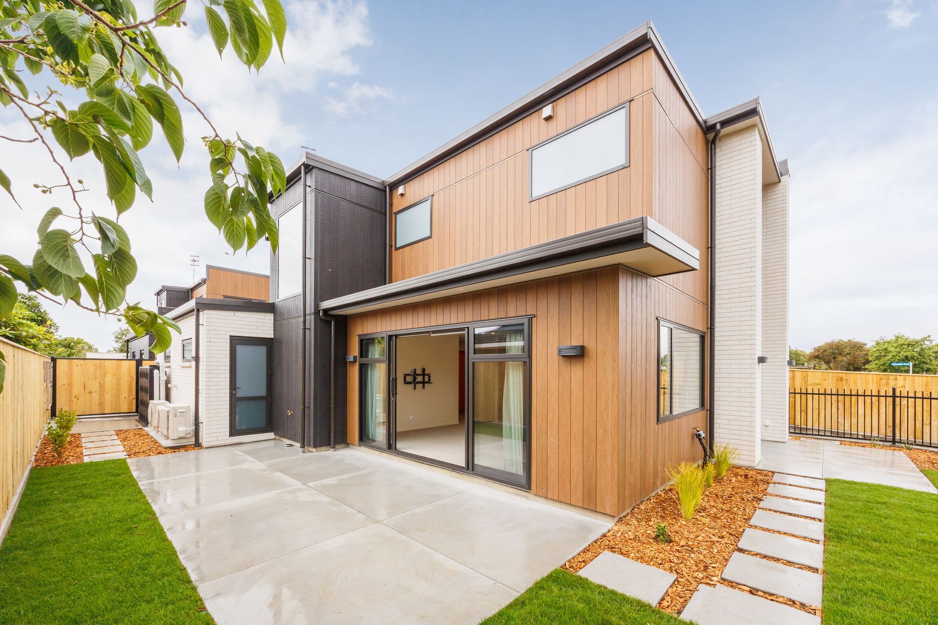Multi-Housing-2-ap-compressed.jpg