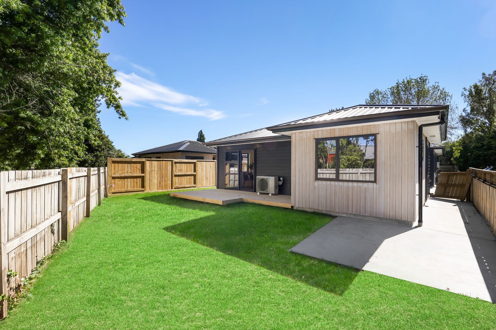 Oakfield Crescent, Hamilton