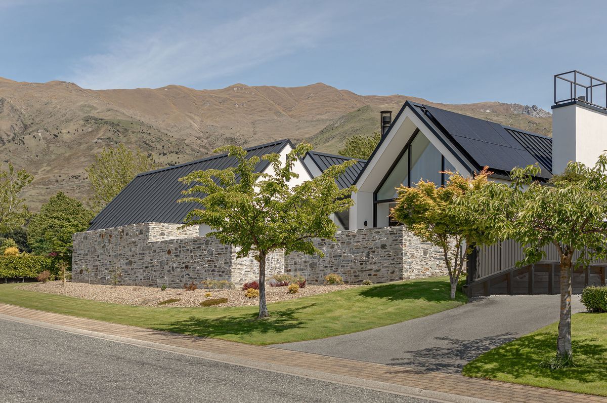 White Peaks Residence
