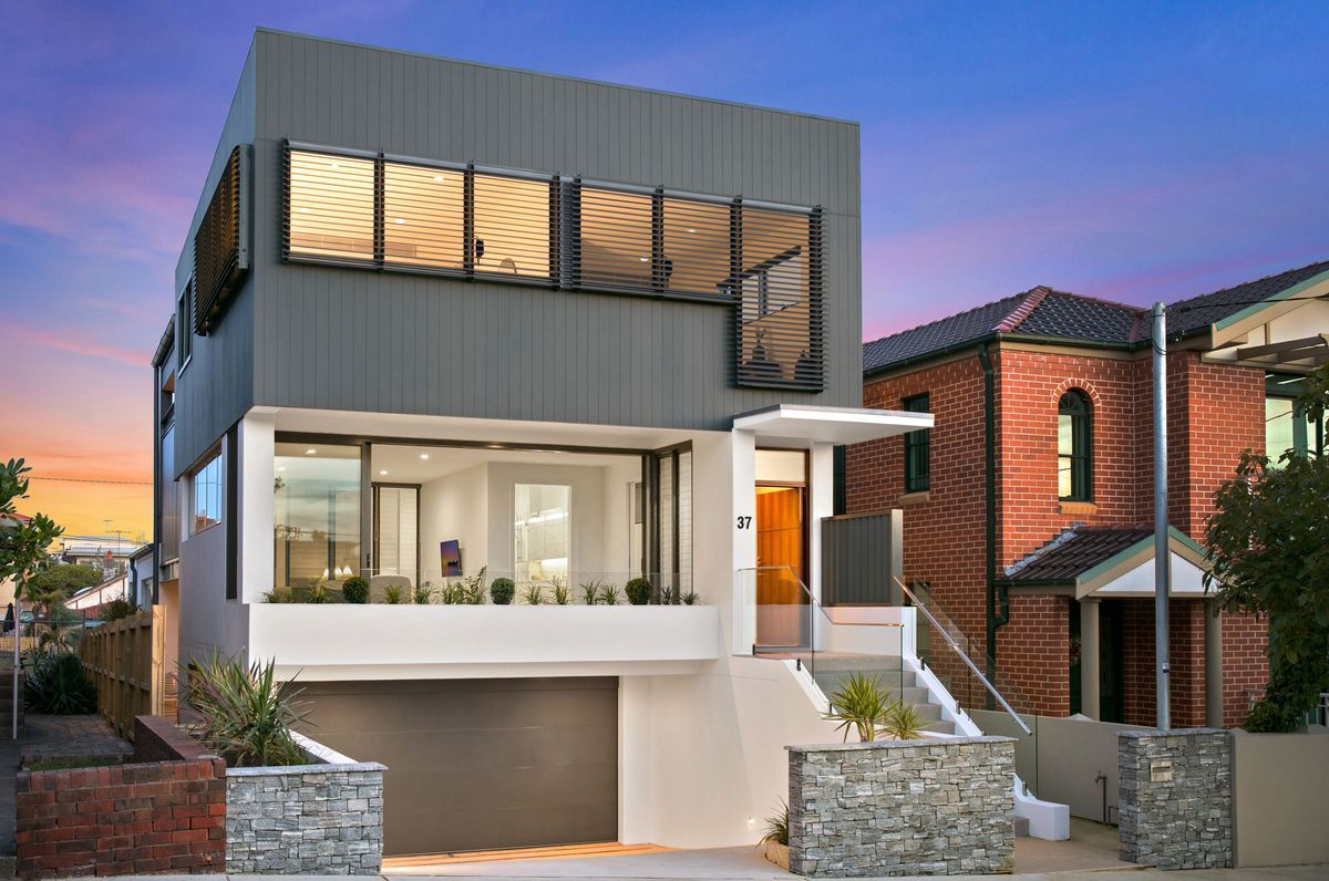 Clovelly New Build 2017