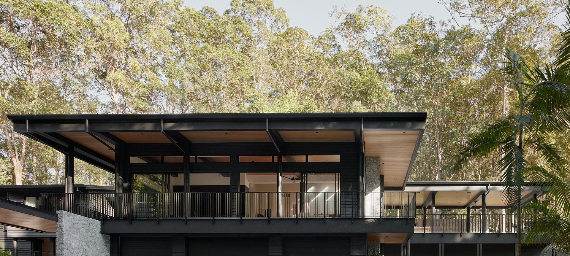 Kooringal Lodge | Tallebudgera banner