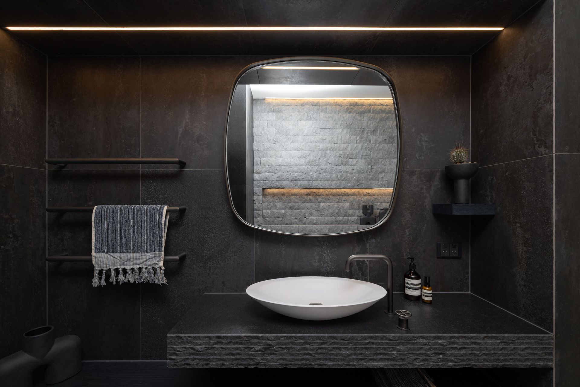 Du Bois Supreme Winning bathroom design 2022 - NKBA