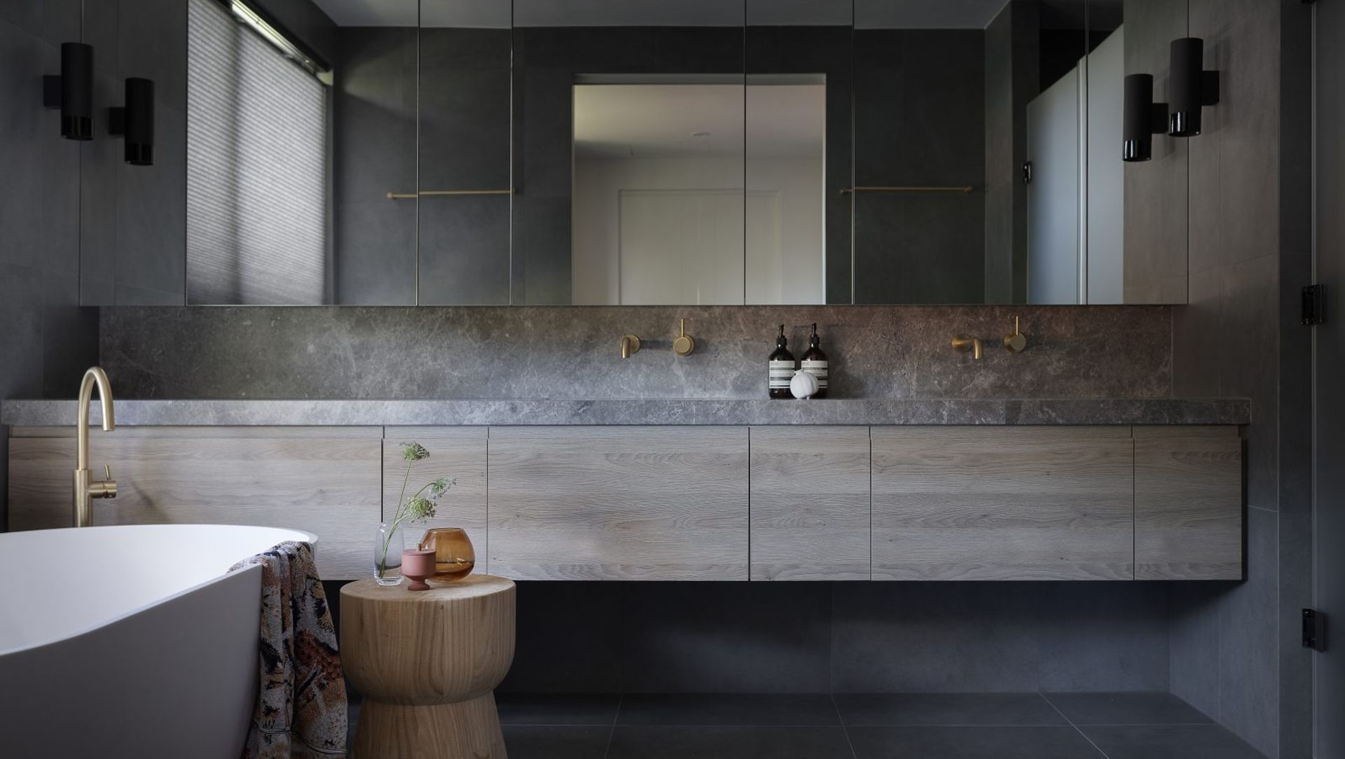 A + E Residence banner