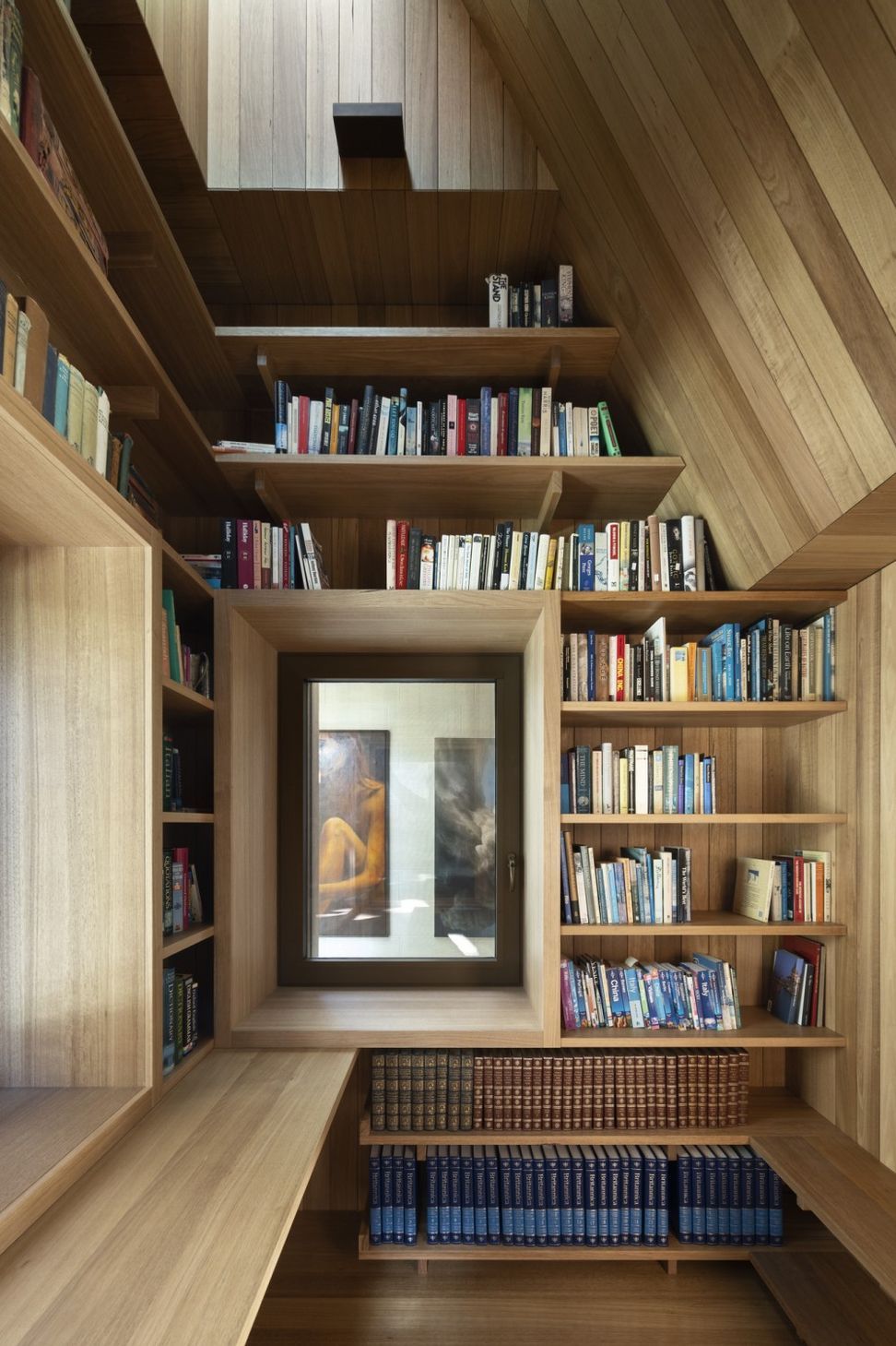 5Limestone-House-bookcase.jpg