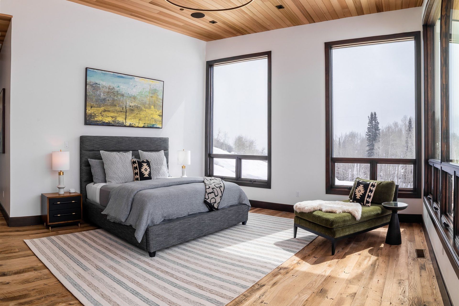 825DivideMasterBedroomD16099-HDR-Pano.jpg
