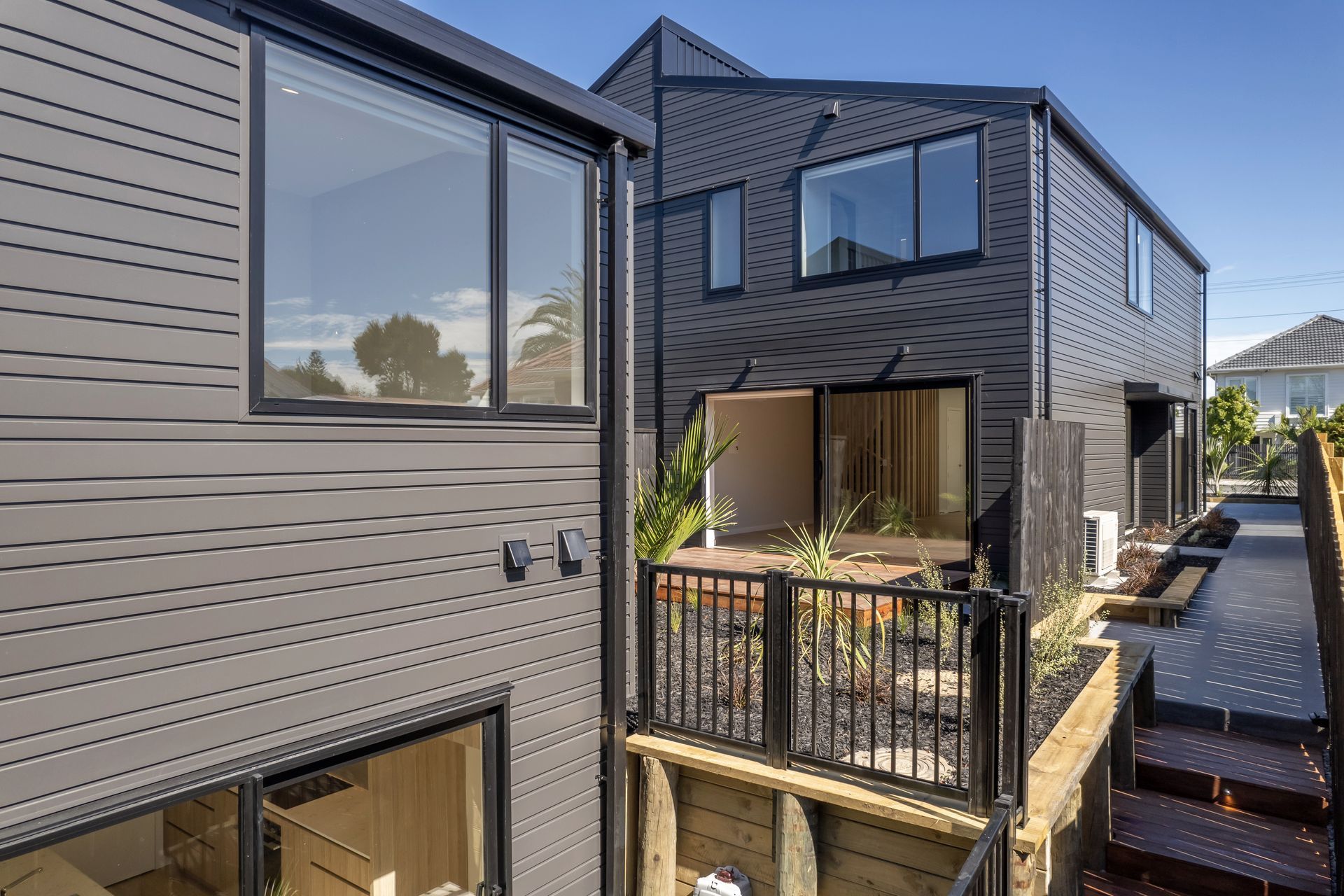 Simple and Sleek Duplex