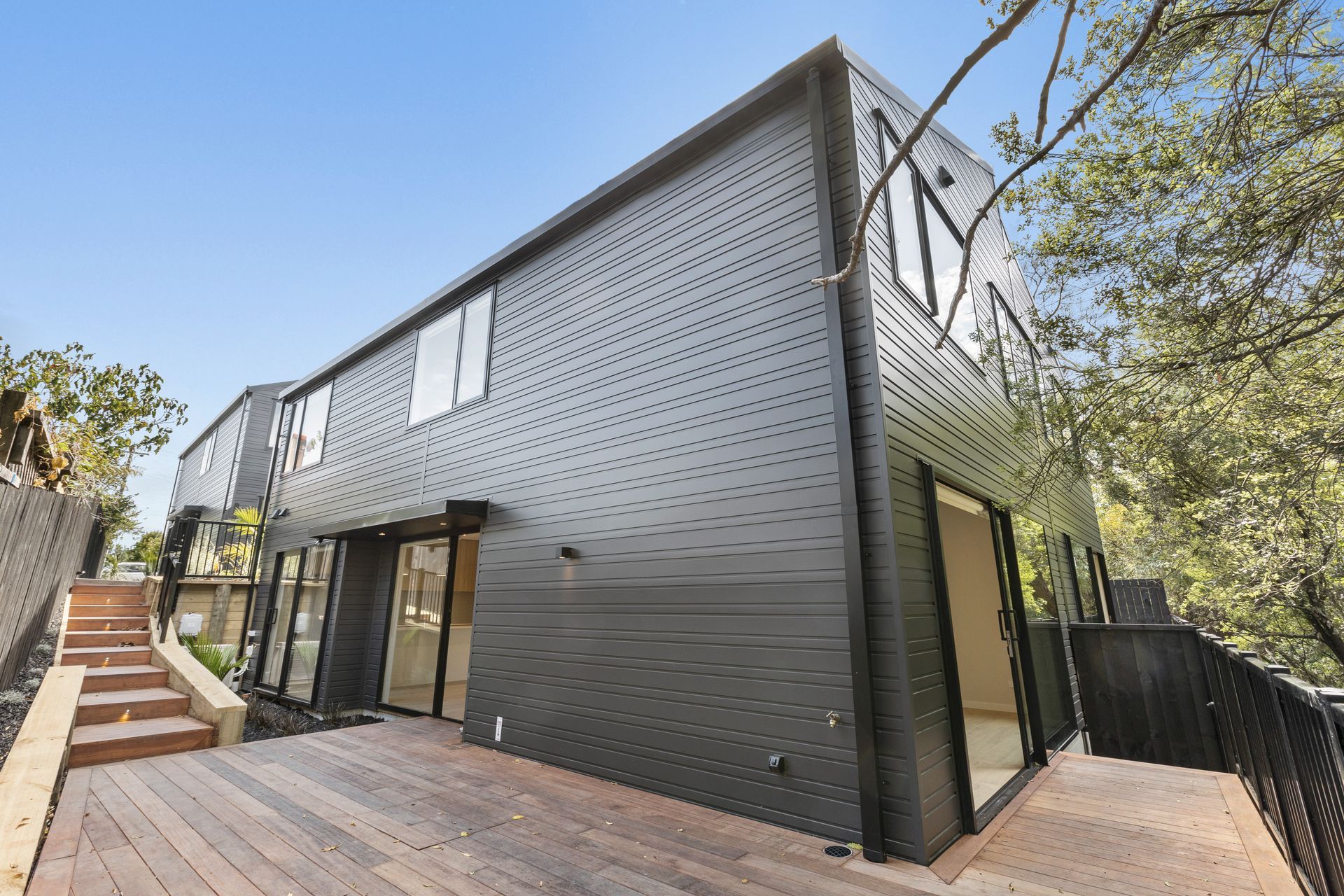 Simple and Sleek Duplex